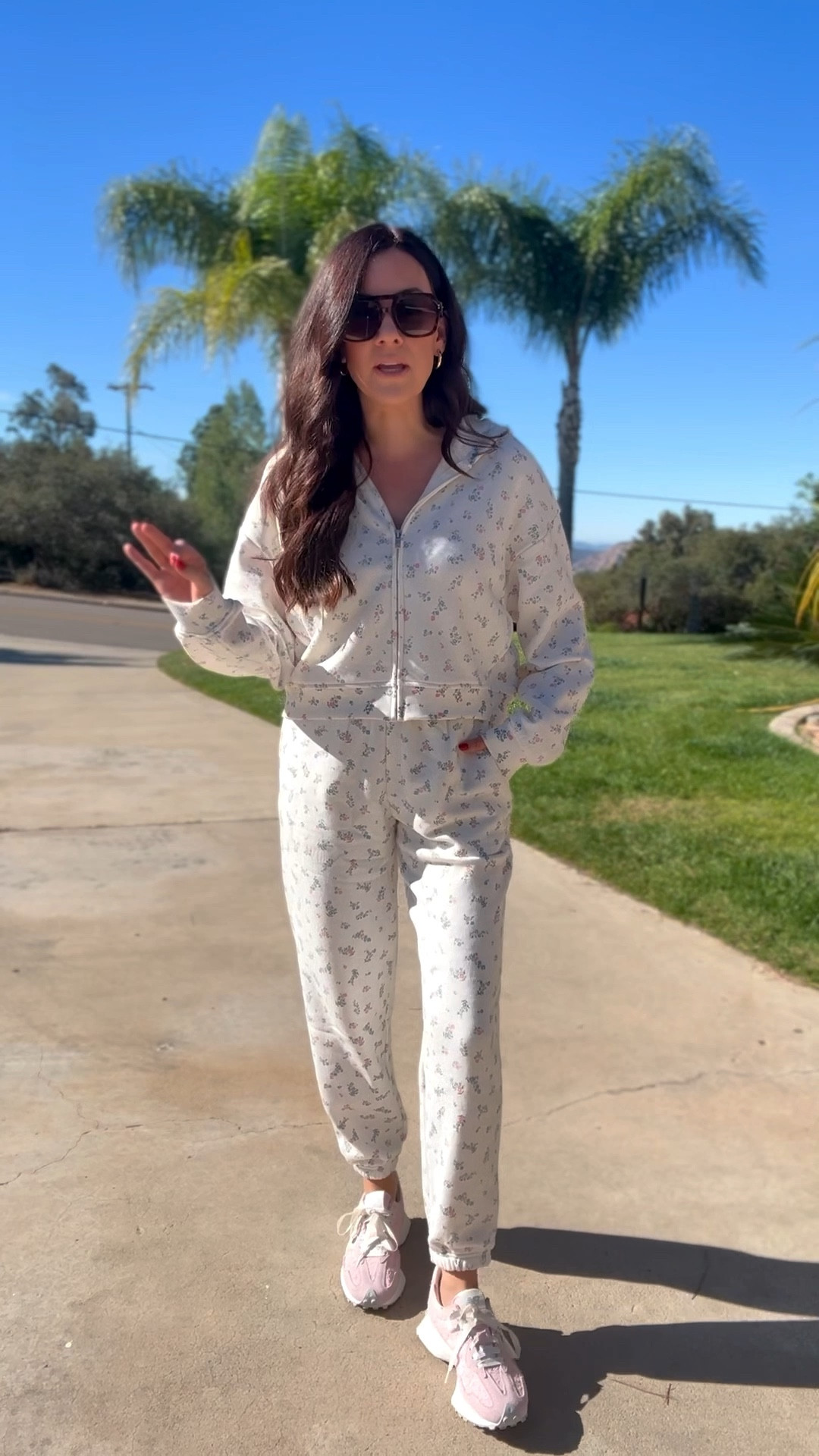 New Walmart sets that look like Abercrombie 😍
Medium hoodie
Small joggers

#LTKSeasonal #LTKGiftGuide #LTKFindsUnder50