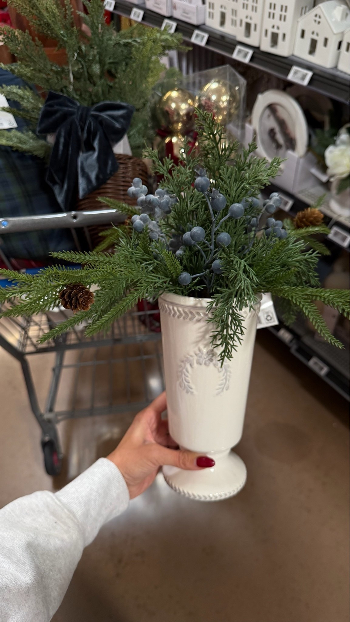Festive holiday centerpiece from @Walmart 🎄 under $30!

Walmart home, Christmas decor, holiday decor, Walmart Christmas, Christmas centerpiece

#LTKSeasonal #LTKdayinmylife #LTKHome