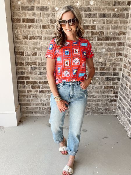 Can Print Everyday crew tee $25 with jeans perfect for an everyday classic look.  // size small tee // size 26 jeans  

#LTKsalealert #LTKstyletip #LTKfindsunder50