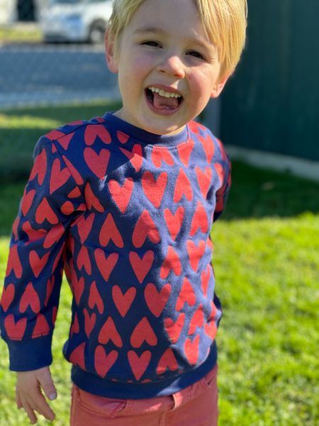 I can’t with this heart printed sweatshirt for toddlers and babies for Valentine’s Day.

#Valentineday #ValentinesOutfits #ToddlerBoys #ToddlerGirls #KidsOutfits #KidsSweatshirts #Hearts 

#LTKfindsunder50 #LTKkids #LTKSeasonal