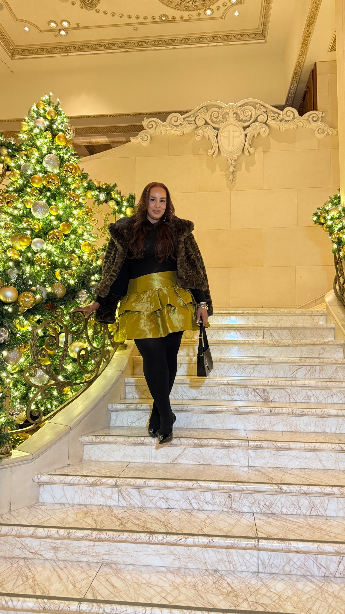 A little holiday fit! 

#LTKHoliday #LTKPlusSize #LTKgrwm