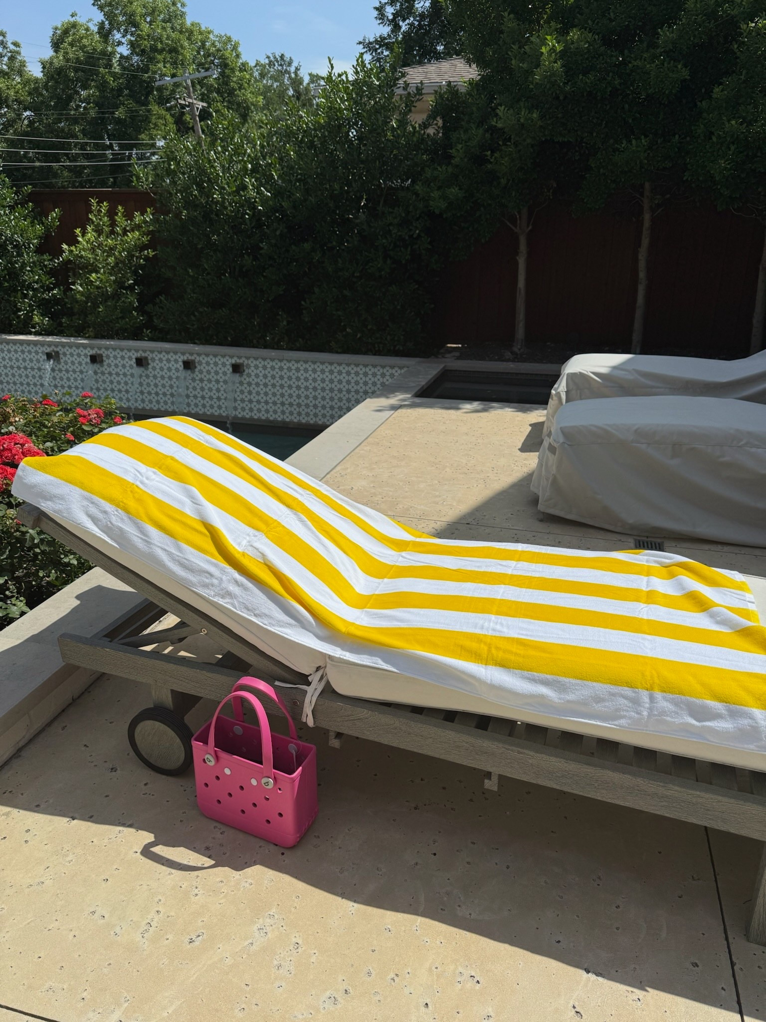 love these big beach towels! set of 4 in select colors under $45 