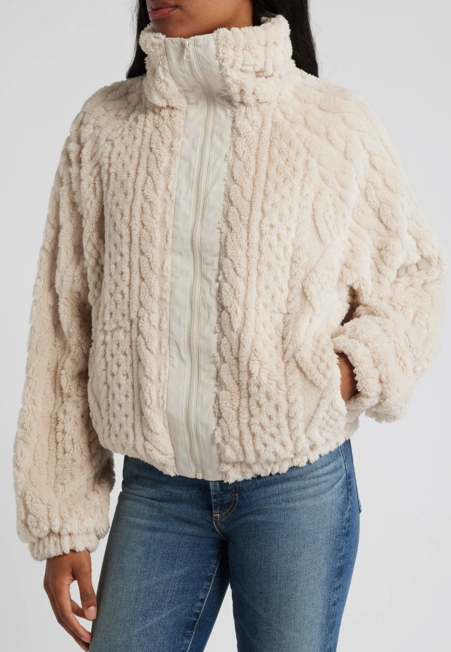 Cozy fleece
Jacket
Fall 
On sneakers 
#ltkstyletip

#LTKGiftGuide #LTKSeasonal #LTKFindsUnder100 #LTKActive #LTKStyleTip #LTKShoeCrush