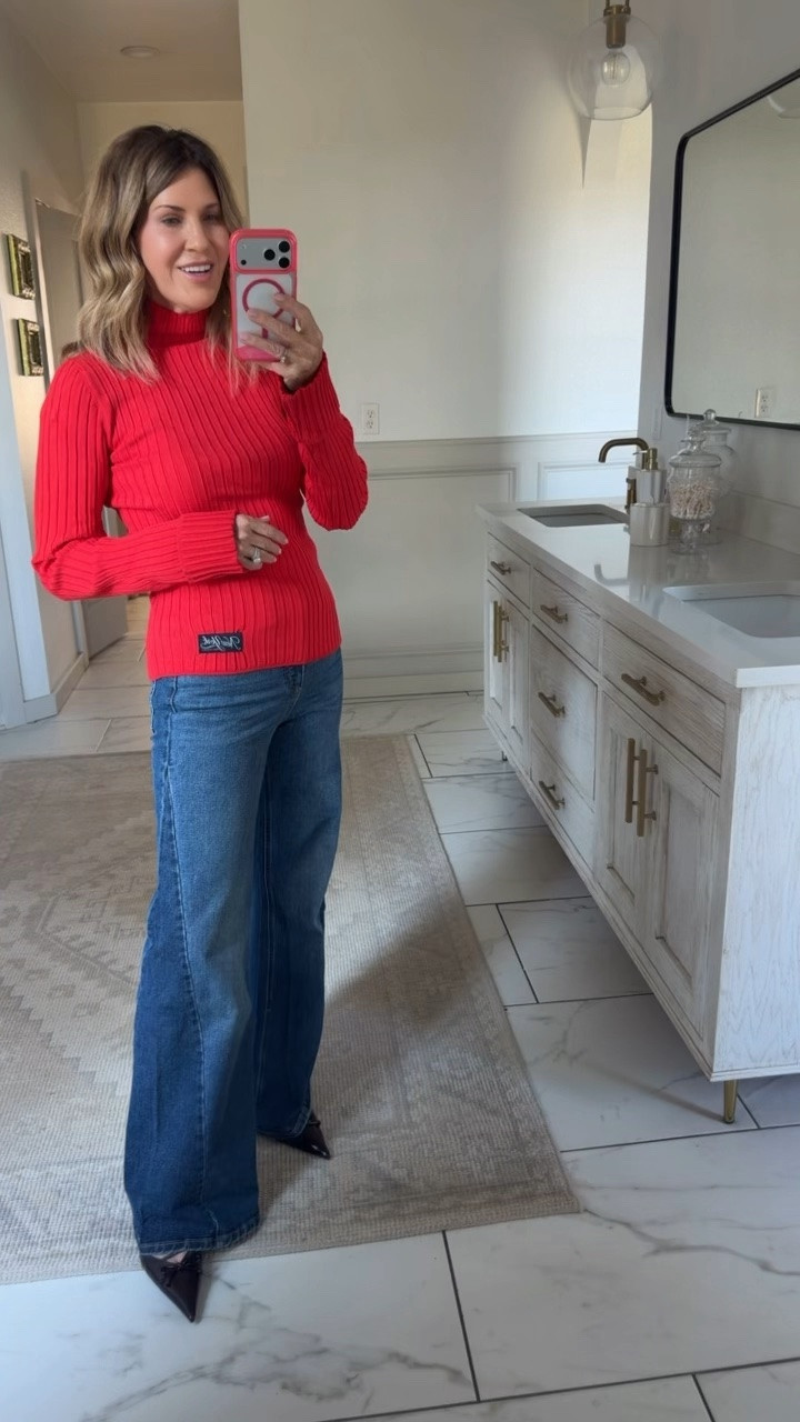 Size small top and size 4 jeans

#LTKOver40