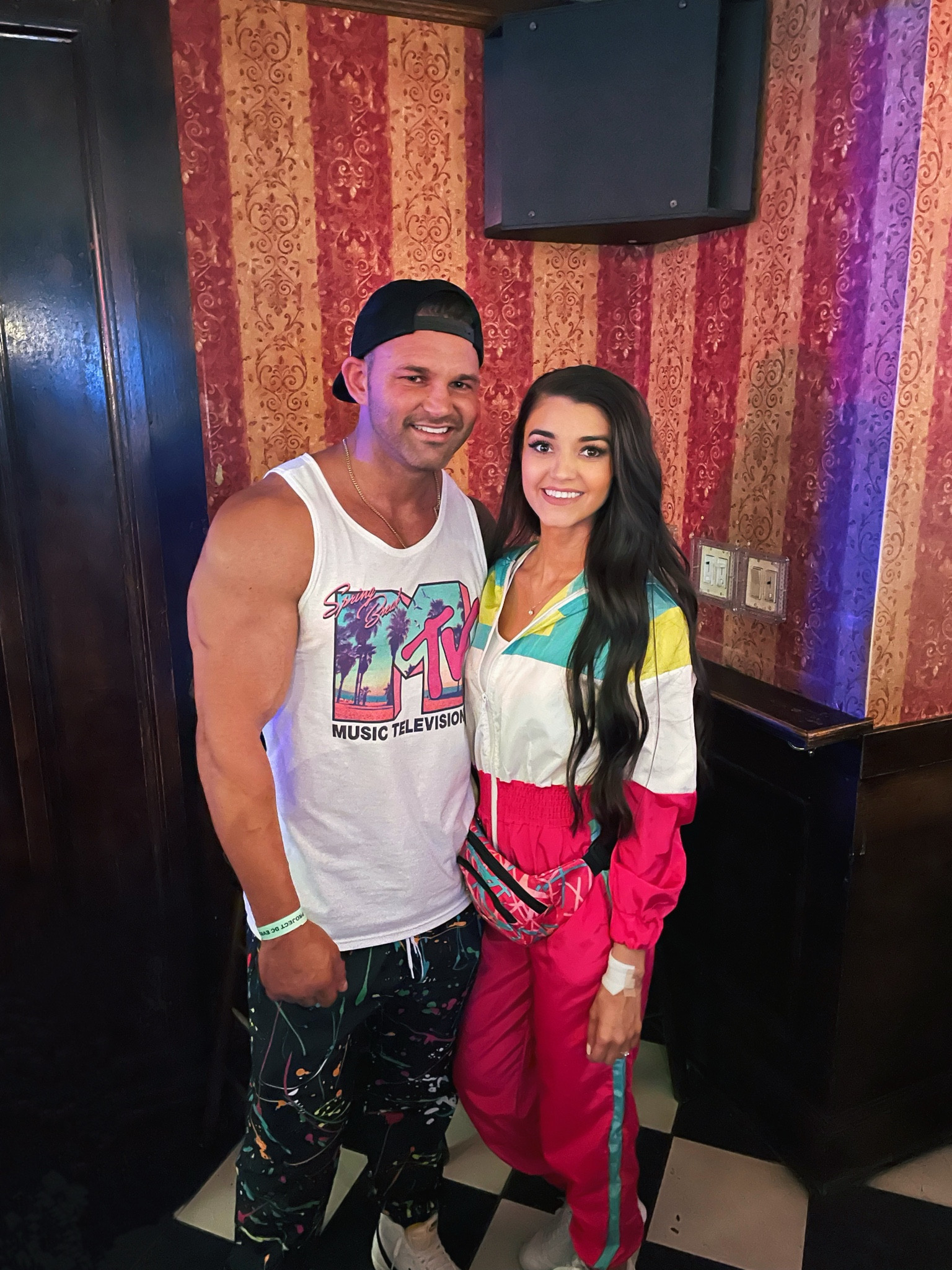 90s Couples Costume 🎸

#LTKSeasonal #LTKHalloween #LTKHoliday