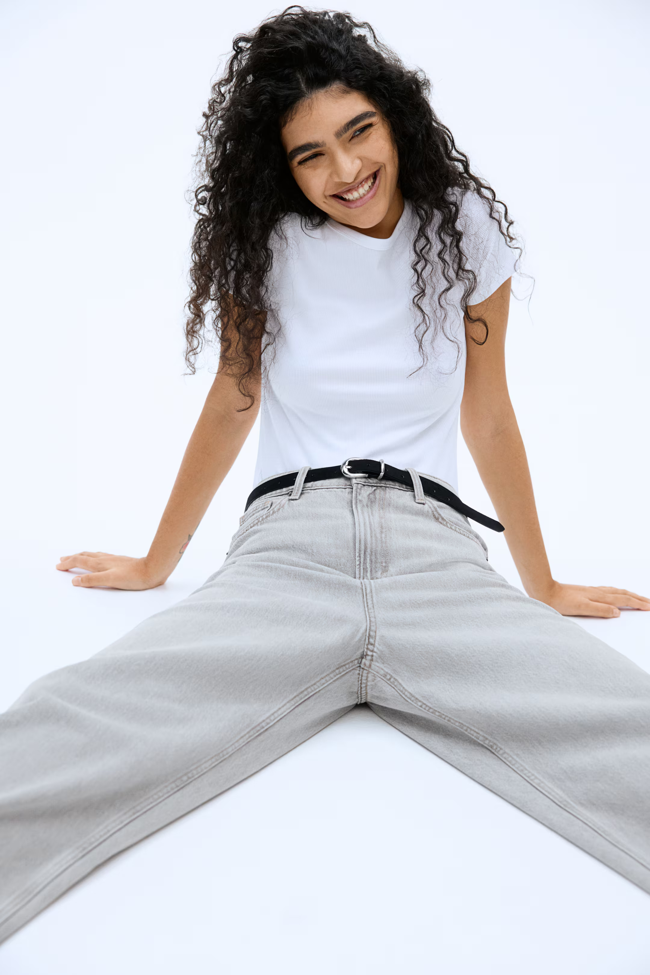 High Rise Barrel Leg Jeans - Light gray - Ladies | H&M US | H&M (US + CA)