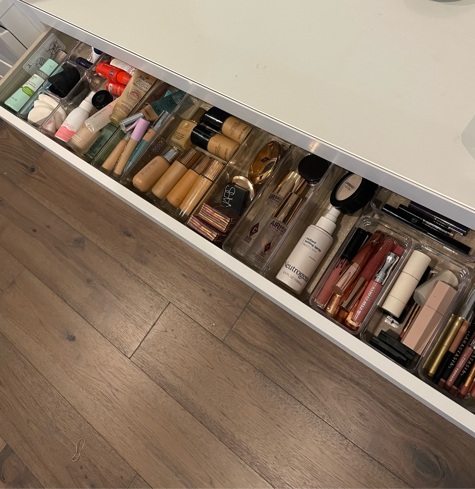 Makeup vanity organization! #makeup #beauty #vanity 

#LTKStyleTip #LTKBeauty #LTKFindsUnder50