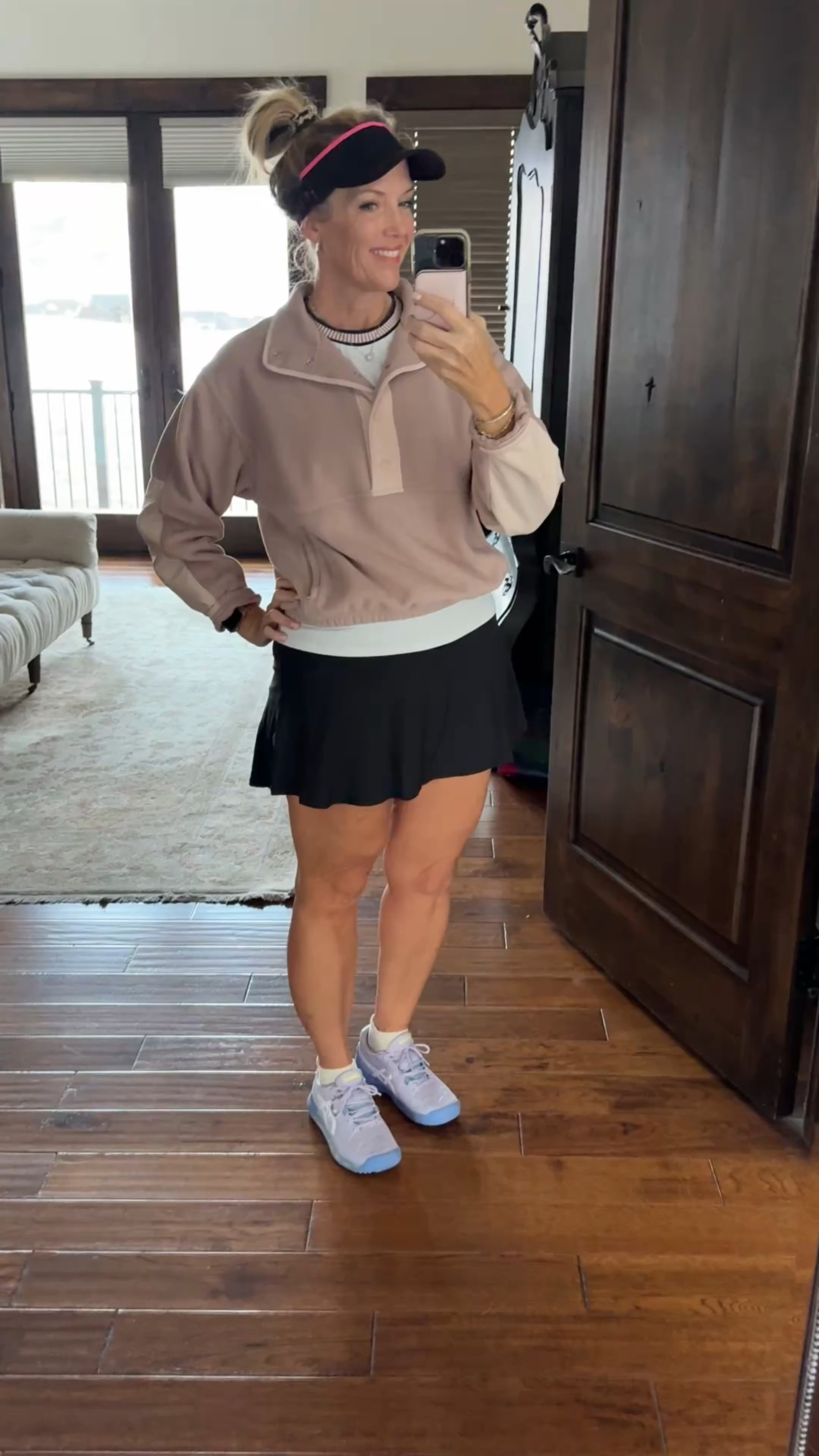 Happy Friday!
See ya on the courts!


#LTKWatchNow #LTKOver40 #LTKActive