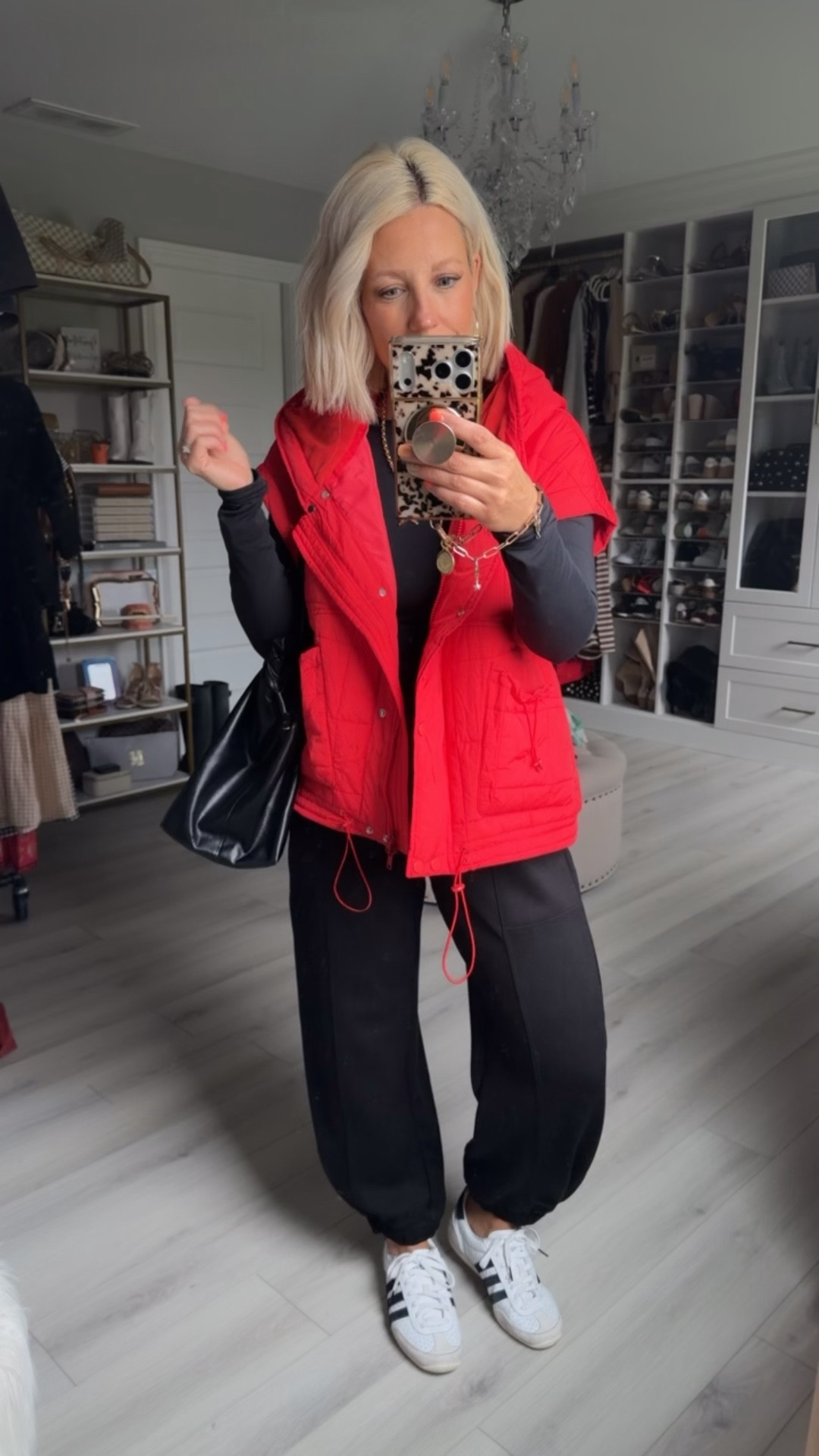 It’s been a rainy couple of days but April showers bring May flowers and this vest is perfect for the spring!!!
⬇️⬇️⬇️
Vest medium for oversized fit
Top and pants size small

#LTKSeasonal #LTKootd #LTKSaleAlert