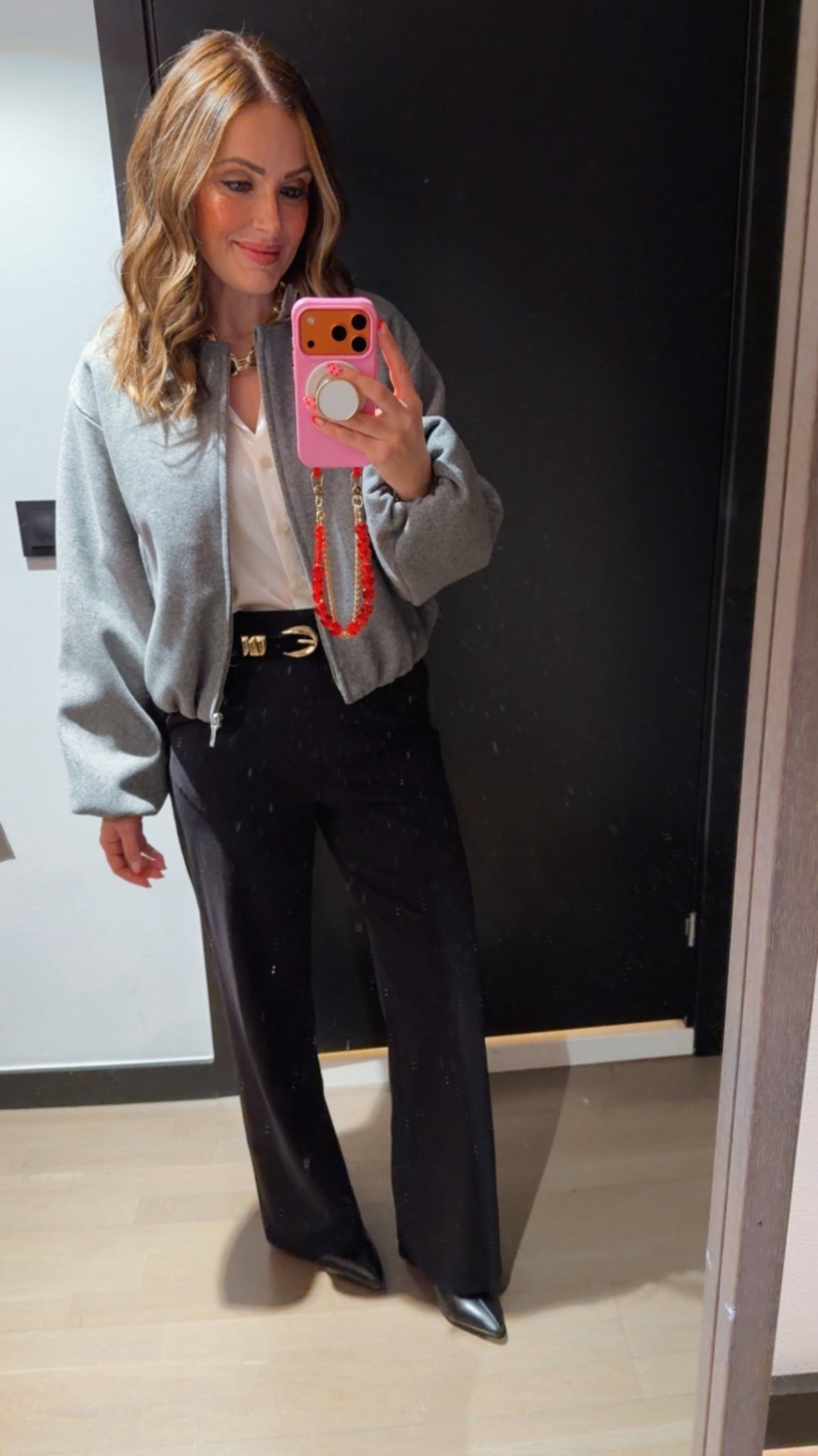 These dress pants feel like athleisure wear but look like dress pants! High recommend and worth every penny. 10/10

#LTKOver40 #LTKgrwm #LTKootd