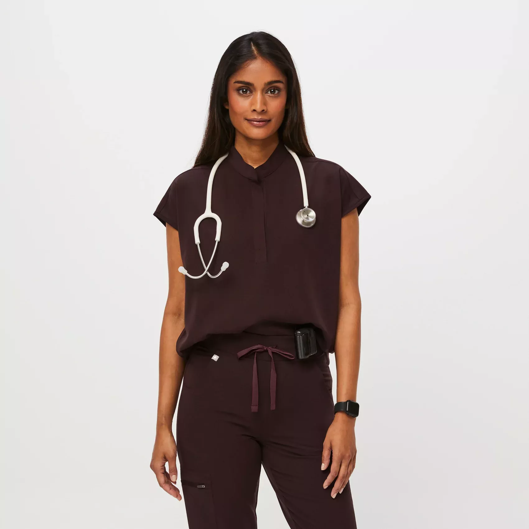 Black jogger scrubs - Linked!  Stylish scrubs, Medical scrubs fashion,  Nurse fashion scrubs