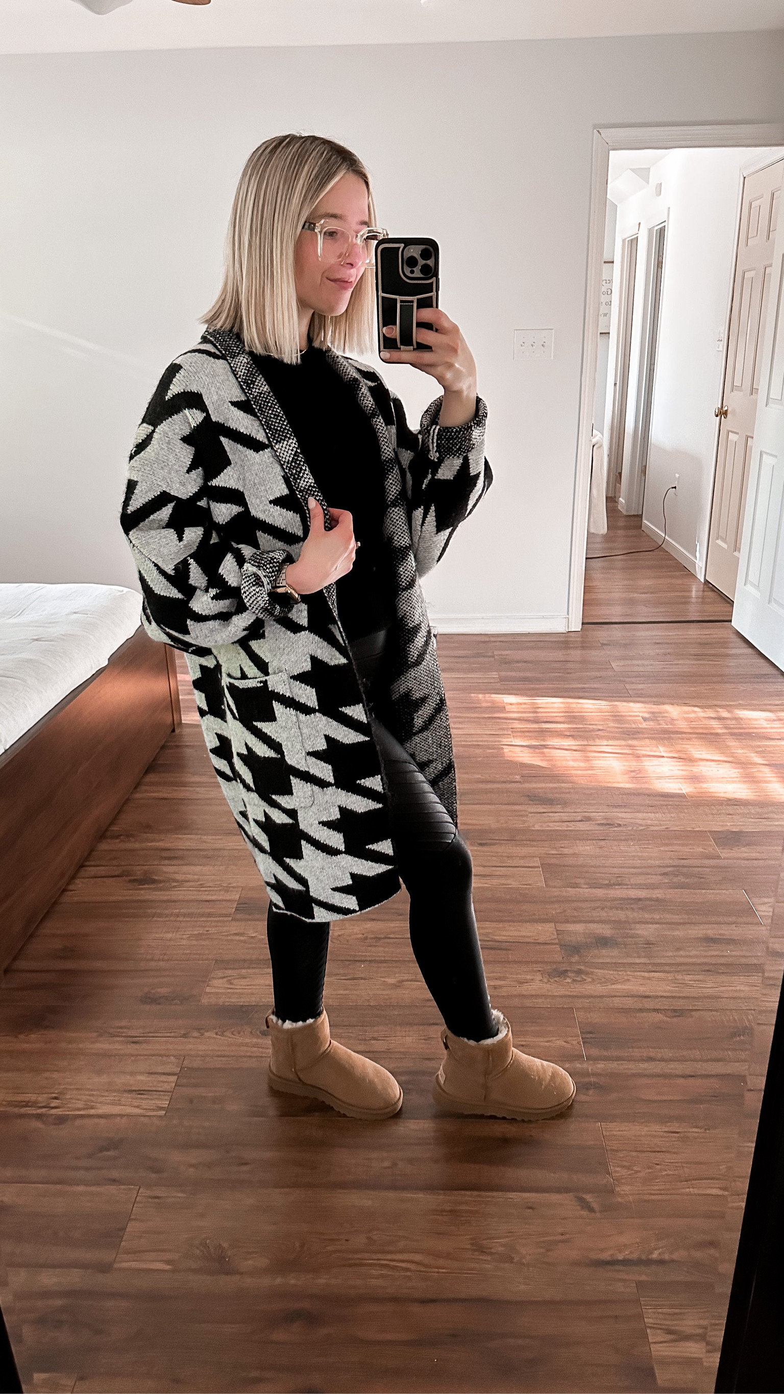 Express Houndstooth oversized cardigan XS TTS

Spanx Faux Leather Moto Leggings SP TTS

UGG Classic Mini Chestnut boot

#LTKstyletip #LTKsalealert #LTKshoecrush