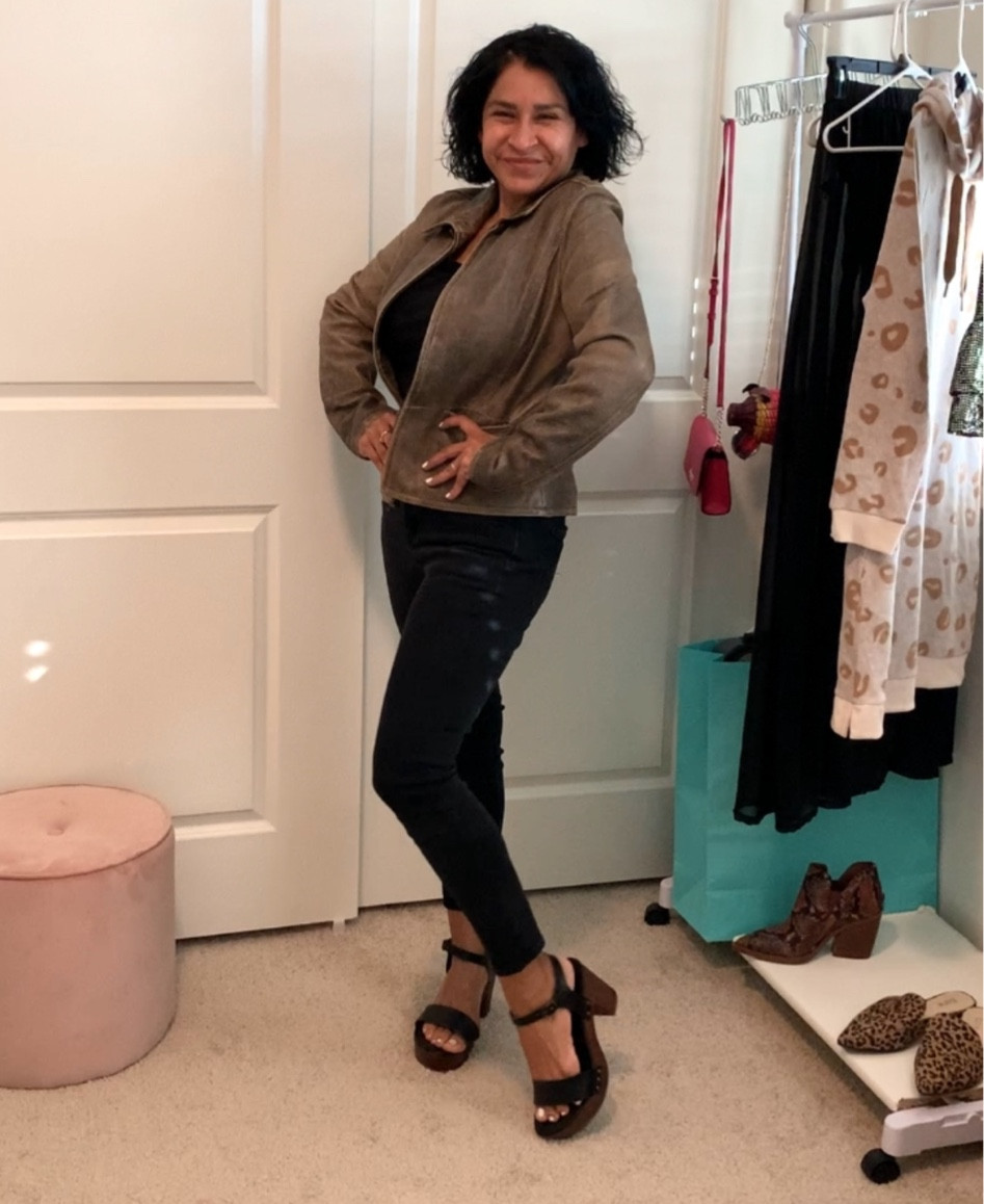 #competition #ad #leather #leatherjacket #woodgrainplatforms #platforms #platformsandaLs #skinnyjeans #blackskinnyjeans #momstyle #petite 

#LTKstyletip #LTKshoecrush #LTKFind