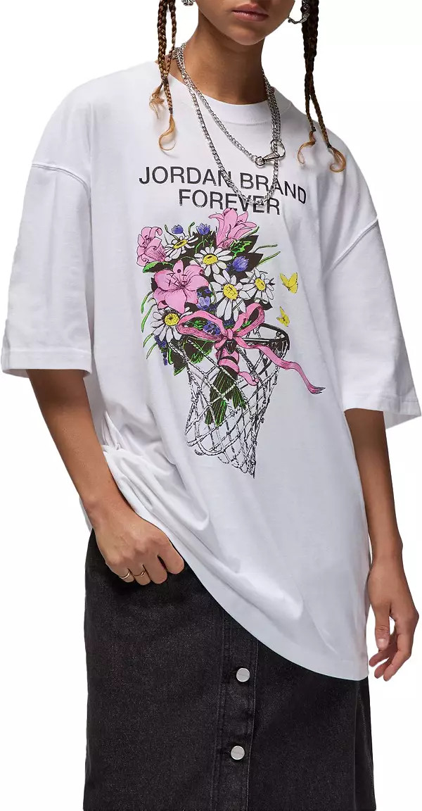 Jordan Women's Oversized Graphic T-Shirt | Dick's Sporting Goods