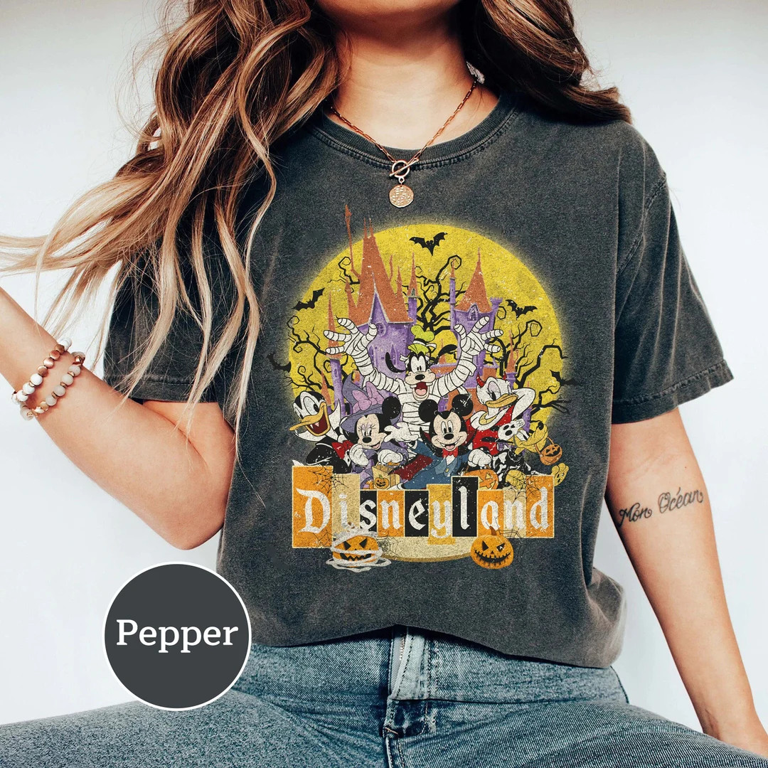 Retro Disneyland Halloween Vacation Shirt Mickey and Friends - Etsy | Etsy (US)