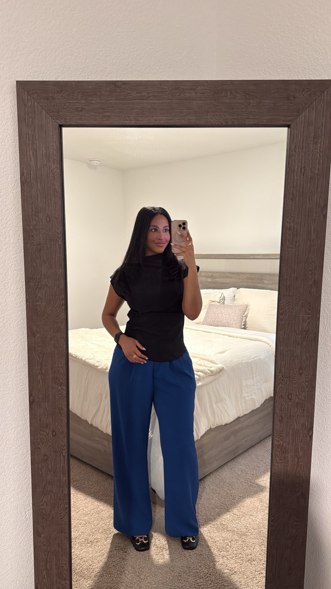 work fit - I linked the exact top but they don’t have it in black anymore. linked a couple similar ones 🩷

#LTKWorkwear #LTKootd