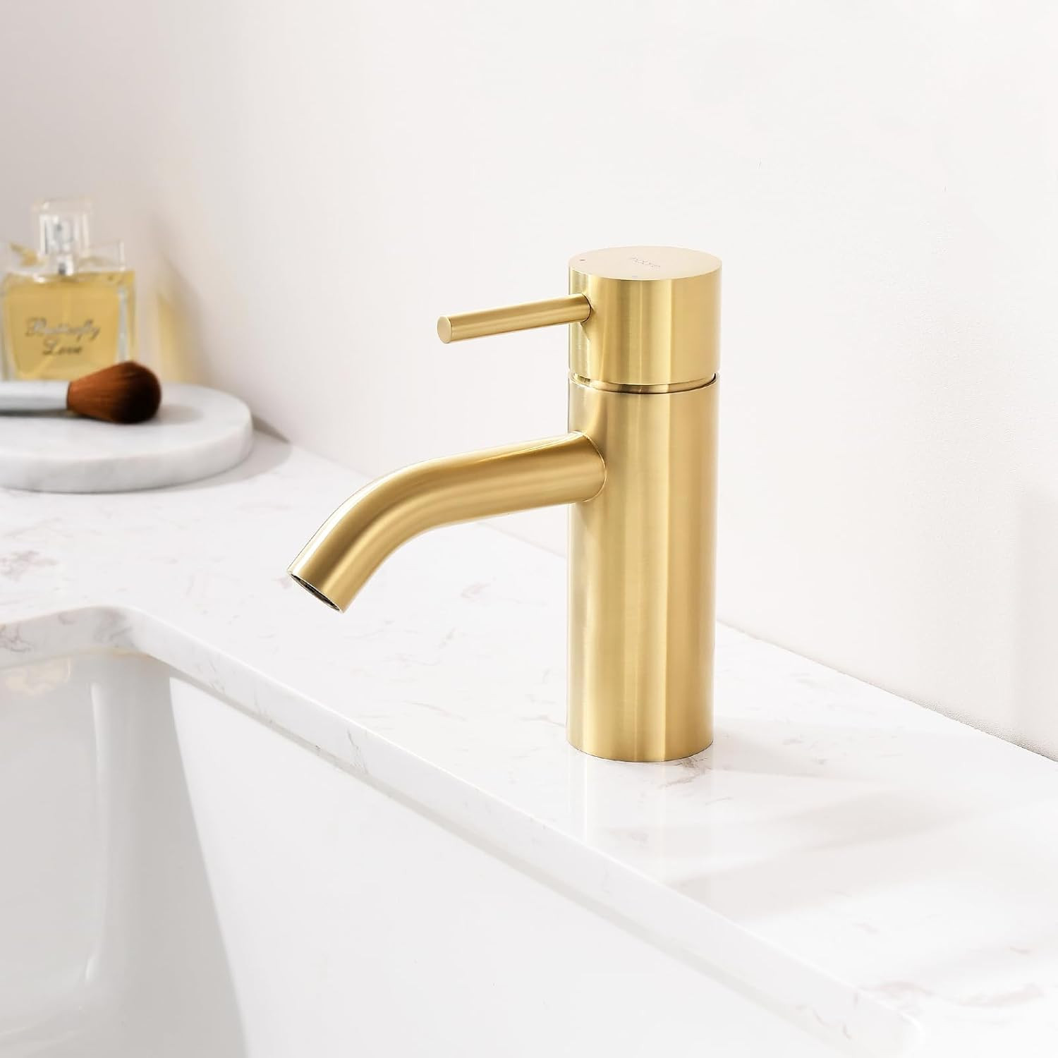 Brushed Gold Bathroom Faucet, Single Hole Bathroom Sink Faucet Modern Single Handle Vanity Faucet... | Amazon (US)