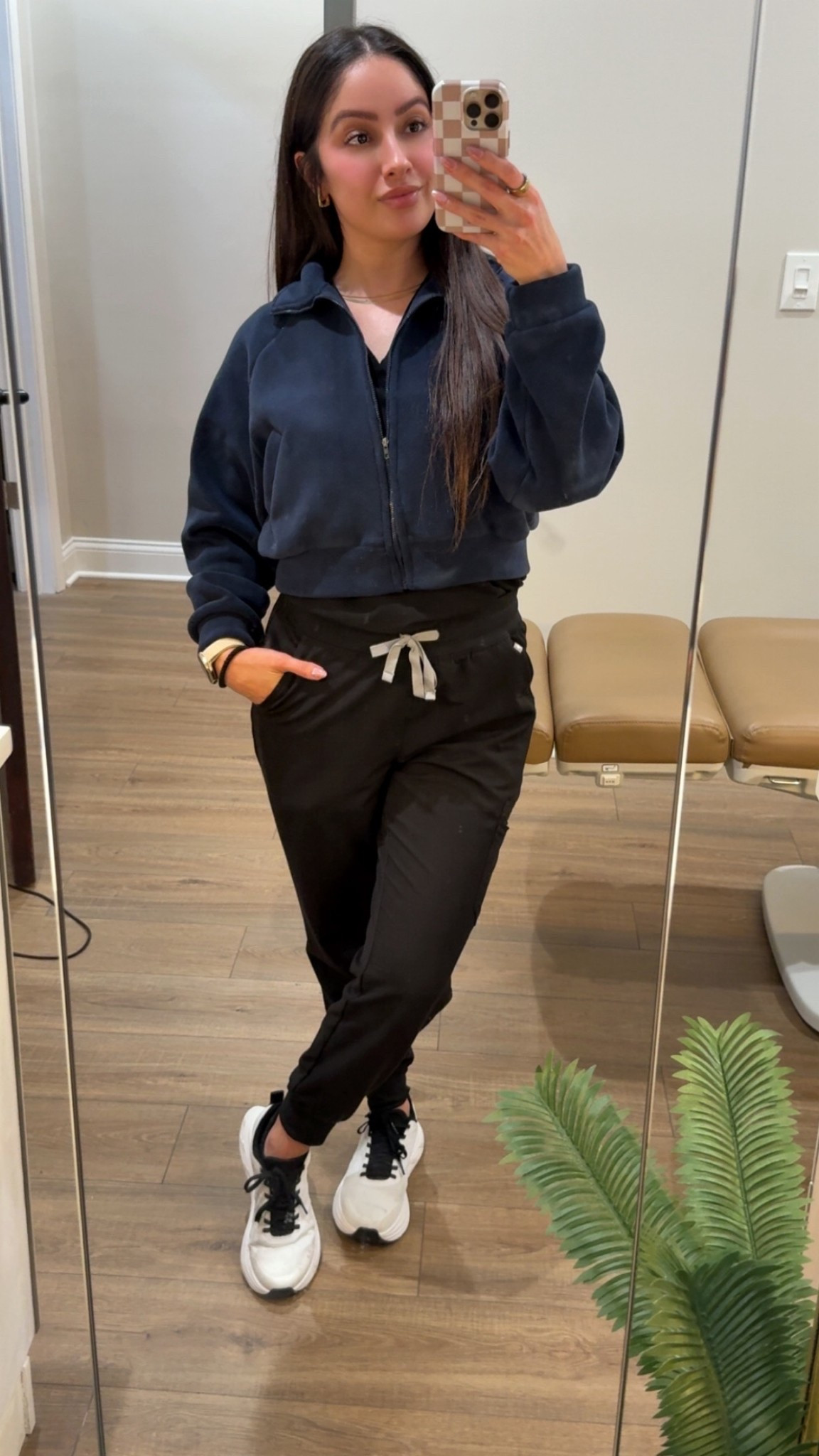 If your goal is comfy and supported at work, I live in my FIGS scrubs, Nortiv 8 shoes, and Oura Ring for long shifts! — and all three are part of Black Friday deals right now!
#FIGS #Nortiv8Shoes #OuraRing #ClinicianStyle #BlackFridayFinds #LTKwork #scrubs #FIGSscrubs 

#LTKCyberWeek #LTKSaleAlert #LTKWorkwear