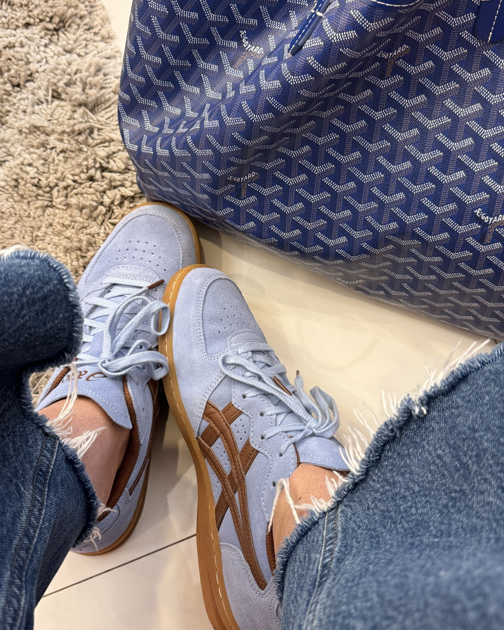 Favorite sneakers

Comfortable shoes sneakers blue suede cool casual style blue shoes 

#LTKShoeCrush