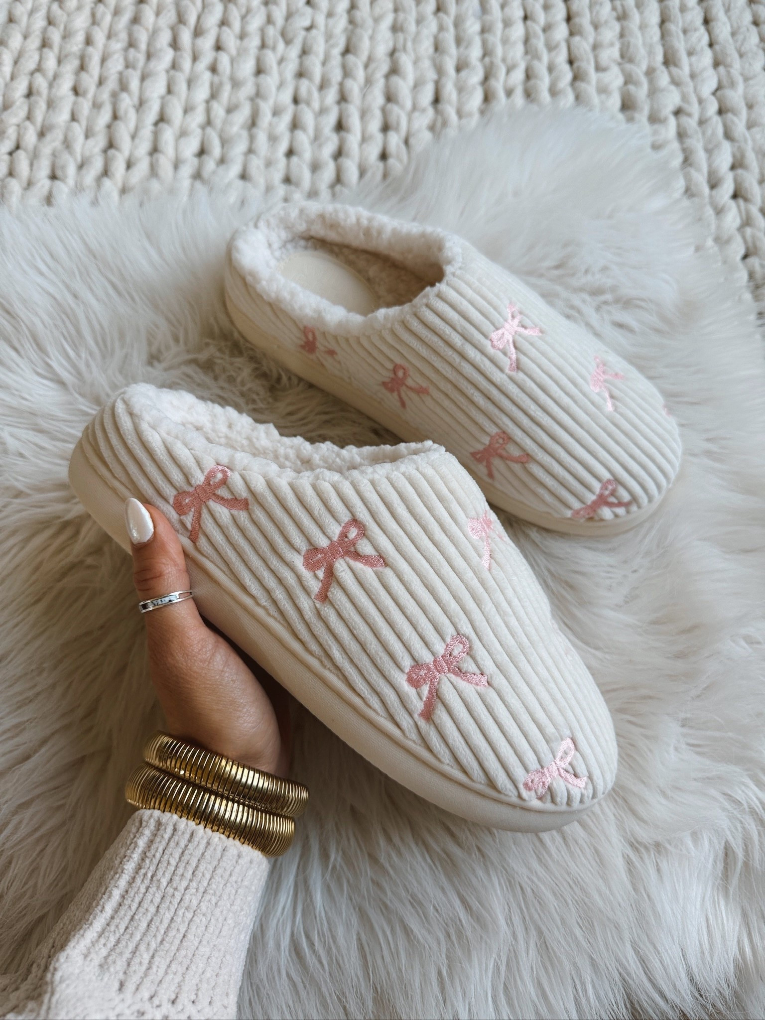 The cutest bow 🎀 slippers! I just got them in the mail & can’t wait to wear 

#LTKGiftGuide #LTKFindsUnder50 #LTKHoliday