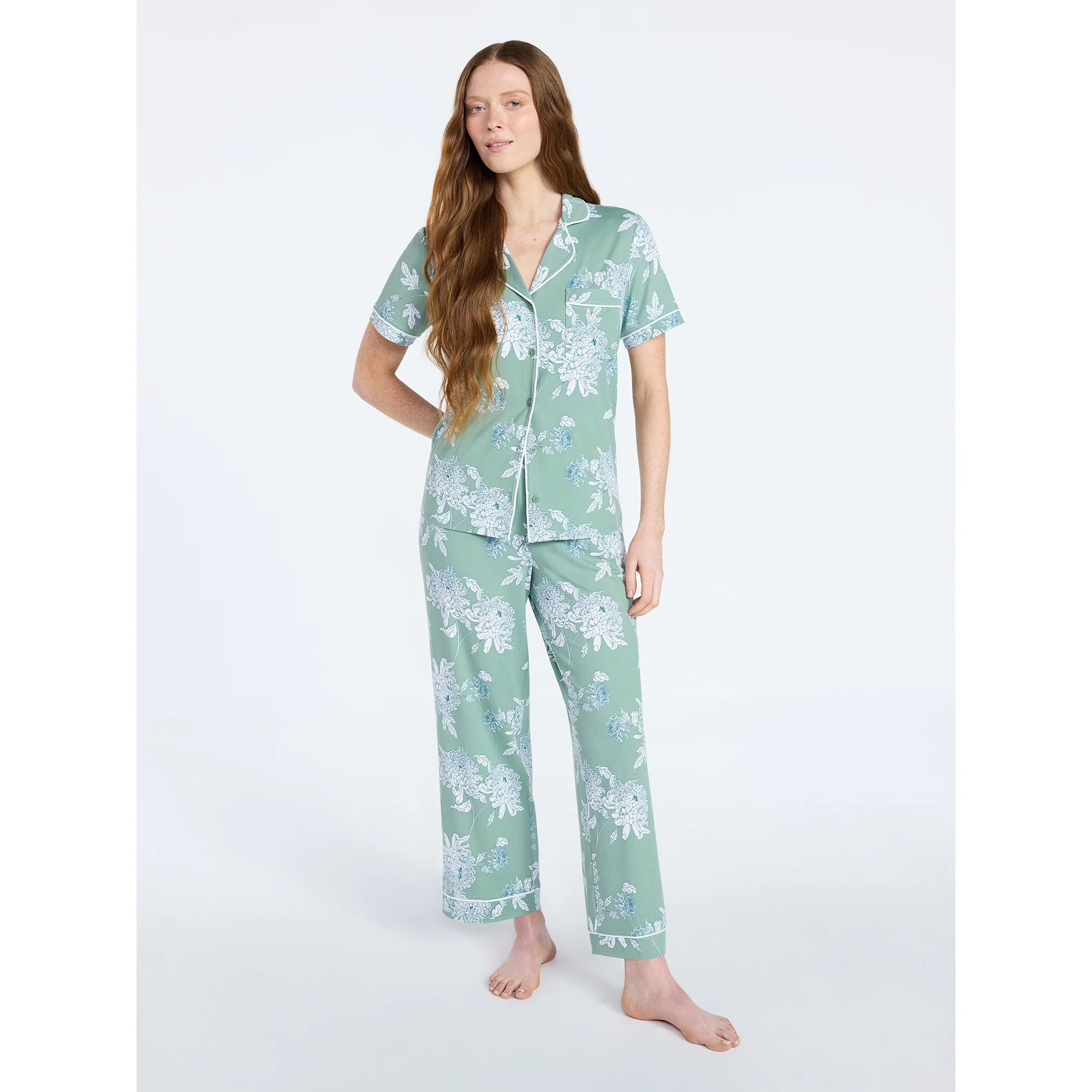 Joyspun Women's Dreamy Soft Collection Notch Collar Top and Capri Pants Pajama Set, 2-Piece, Size... | Walmart (US)