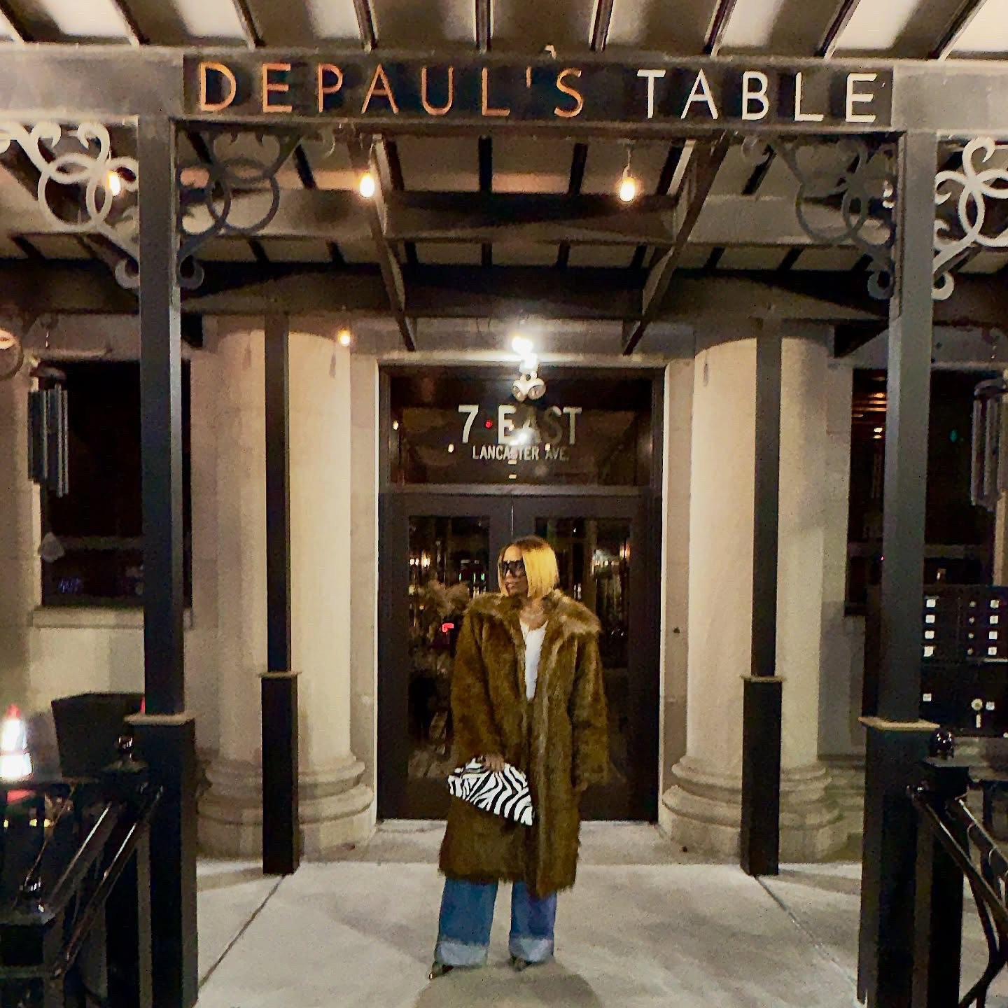 Happy Saturday✨

~I can always count on @theoriginalbella428 for a great restaurant with great drinks 🍸🍸thank youuuuuuuu🥰

#winterstyle #stylereels #styletips #fashionreel #outfitreel #outfitsreel #styleideas #virtualstylist #whowhatwear#stylegoals#casualstyle#stylegoals#stylestaples#fashioninspo#casualchic#styleinspiration#streetstyle#highlowfashion