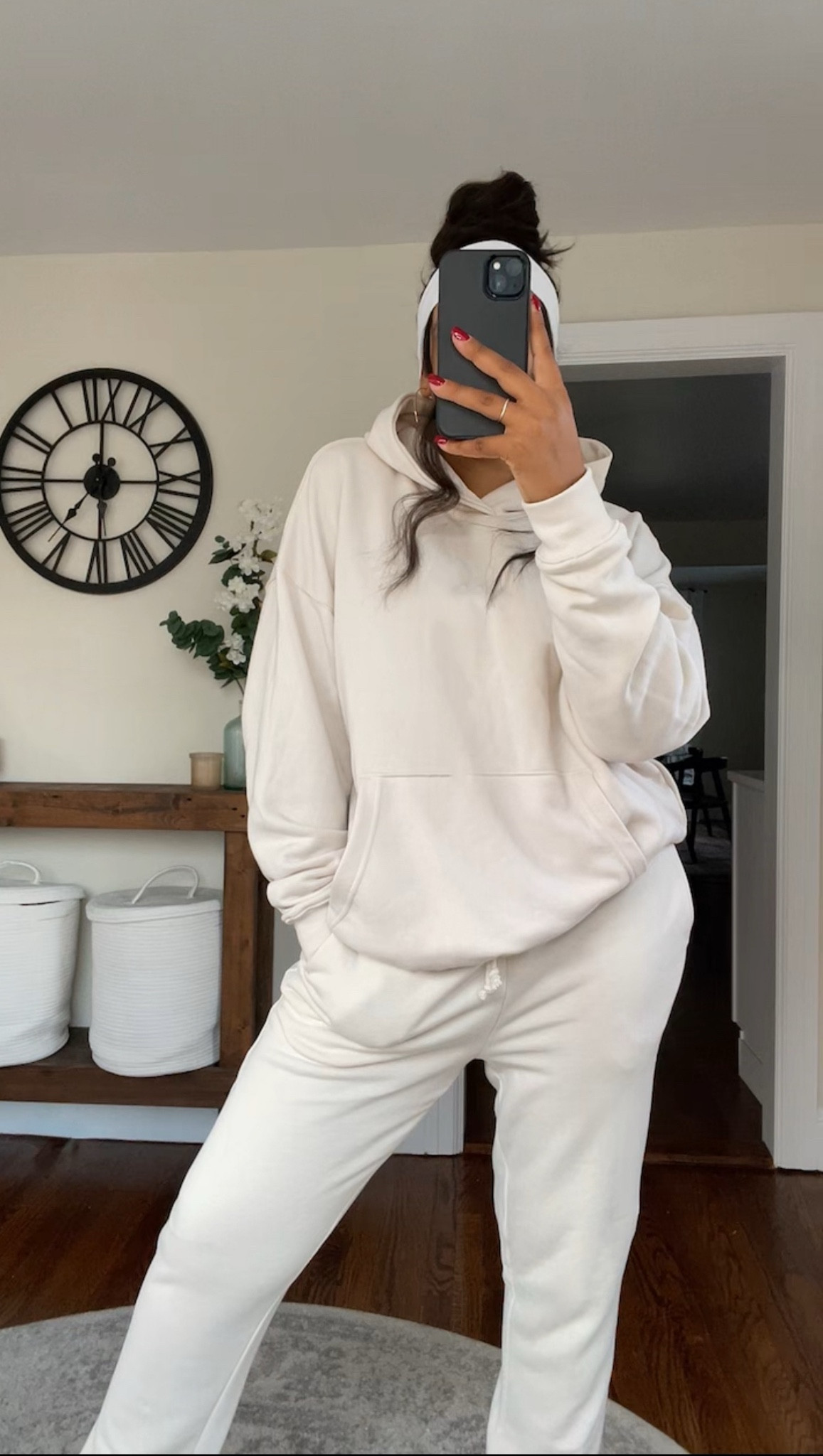 The most perfectttttttttt cream color sweatsuit!
  
It’s gender neutral so great for everyone!
I wanted a baggier fit up top so I got a large hoodie.
The bottoms are a medium. You still have room but you’re not swimming in them.


#LTKStyleTip #LTKFallSale #LTKSeasonal