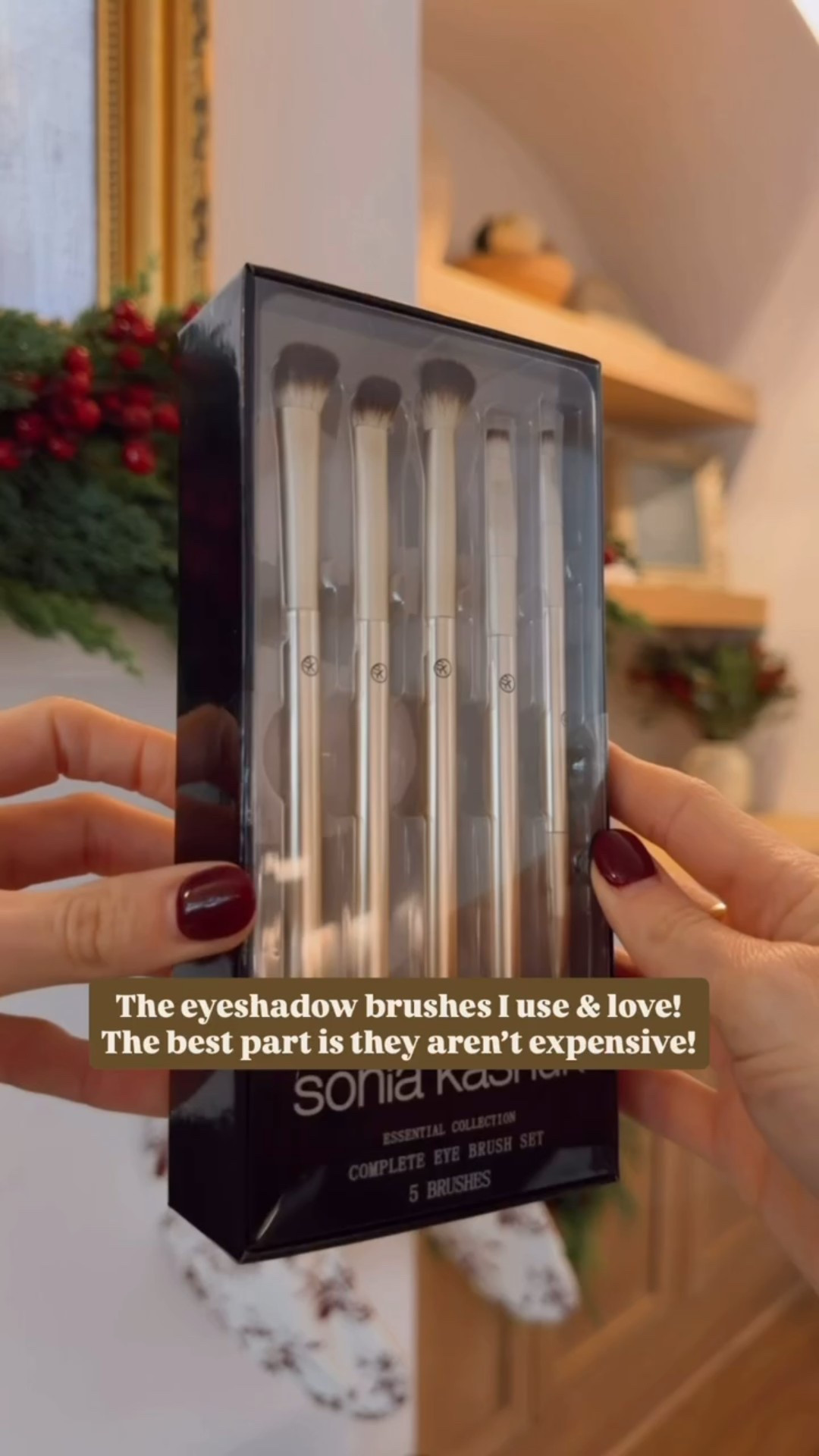 These eyeshadow brushes are my tried & true! Such a great stocking stuffer for the beauty lover!

Loverly Grey, beauty finds, eyeshadow brushes, makeup brushes, makeup finds, stocking stuffers 

#LTKFindsUnder50 #LTKGiftGuide #LTKHoliday