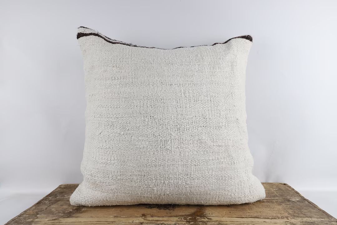 Kilim Pillow, Hemp Kilim Pillow, Turkish Kilim Pillow, 24x24 Pillow Cover, Decorative Throw Pillo... | Etsy (US)