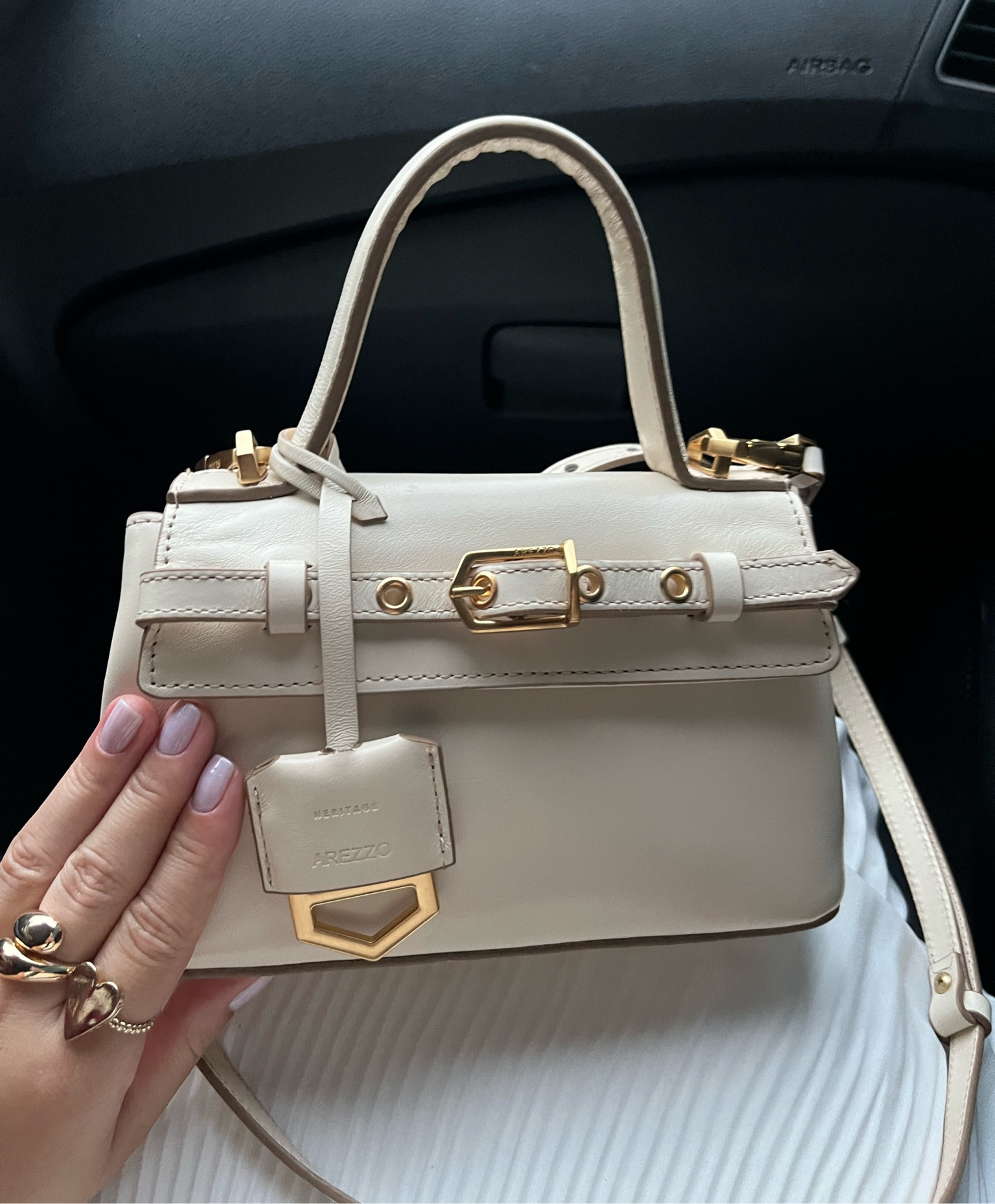 Esse é um post para te lembrar de comprar a sua bolsa favorita | cupom de desconto ZZCUPOM604

#LTKbrasil