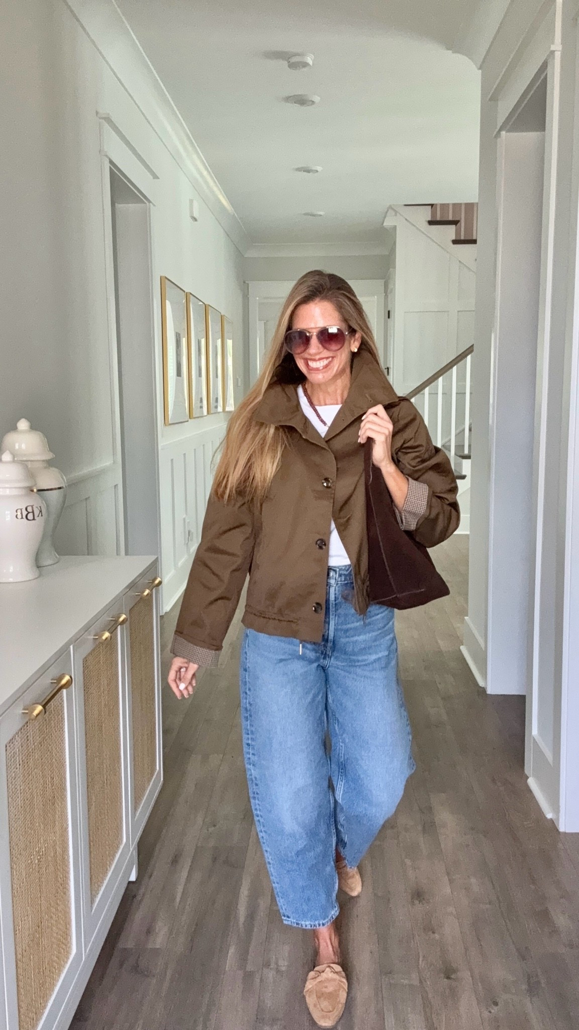 H&M fall style, barrel jeans and the cutes fall jacket, Velvet sunnies and bucket bag