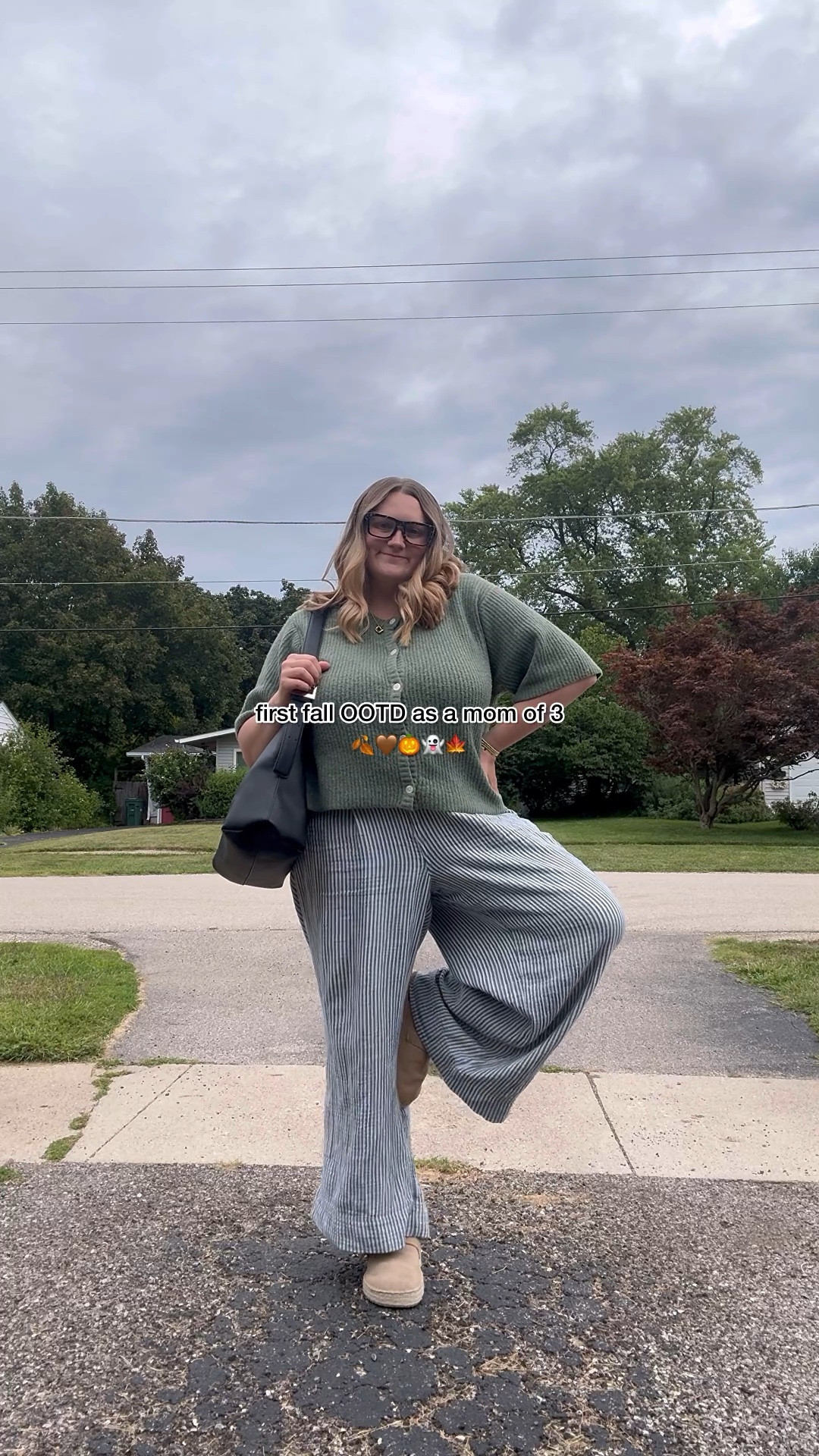 It’s a Sabrina September 🤪 Little cropped sweaters and clogs is all I’ll be wearing until further notice + this new album on repeat 🎶 Anyone else?! I’ll link some similar items in my LTK if you’re looking to snag some new fall pieces! Happy start to the ‘ber months friends!

#bermonths #momootd #fallootd #fallfashion2025 #clogs #croppedsweater #momswithstyle #momof3 #falloutfitinspo 

#LTKSeasonal #LTKMidsize #LTKSaleAlert