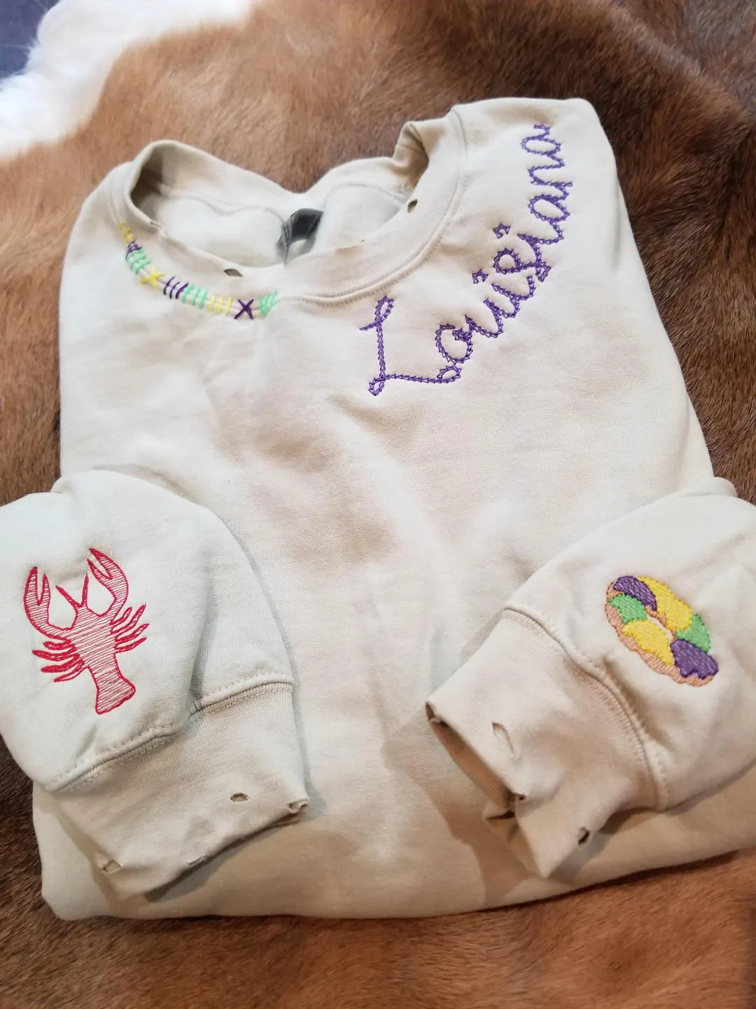 Louisiana Embroidered Sweatshirt | Mardi Gras Colored Sweatshirt | Gifts for Women - Etsy | Etsy (US)