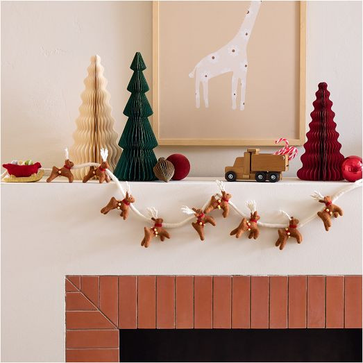 Santa's Sleigh Felt Garland | West Elm (US)
