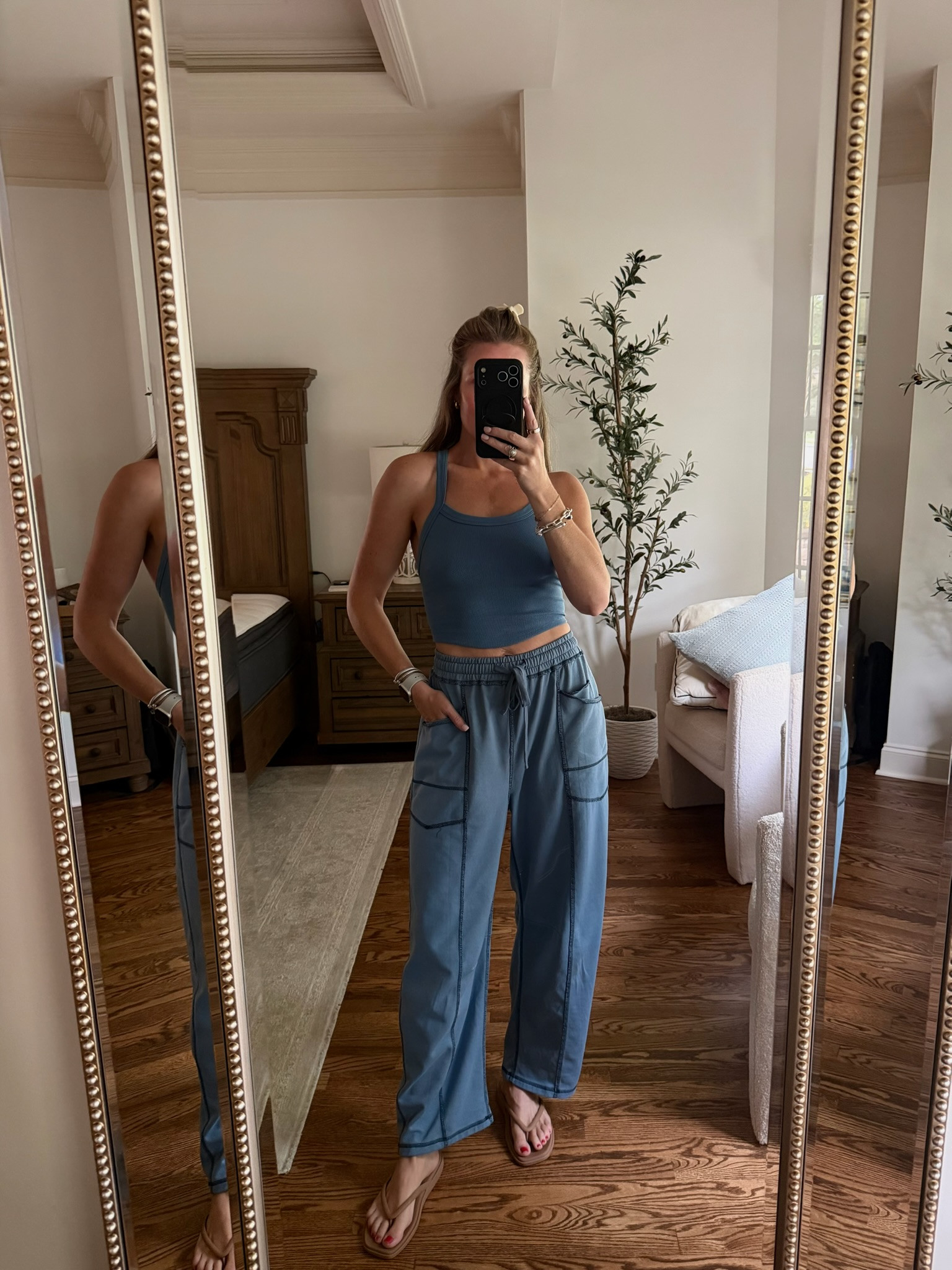 loving these new pants I just got from amazon!

wearing a size S in this tank & pants! the pants are on sale too!

everyday fashion | comfy ootd | amazon fashion | free people look alike 

 #LTKootd #LTKmomlife #LTKSaleAlert
