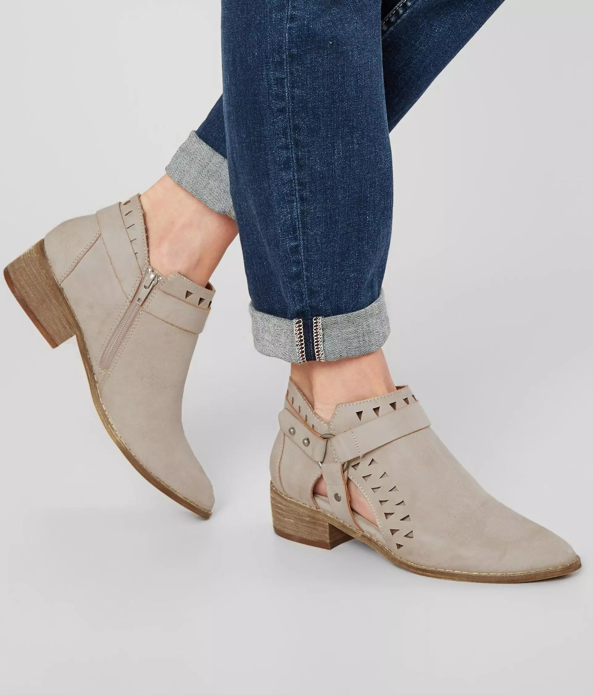 Cut-Out Ankle Boot | Buckle
