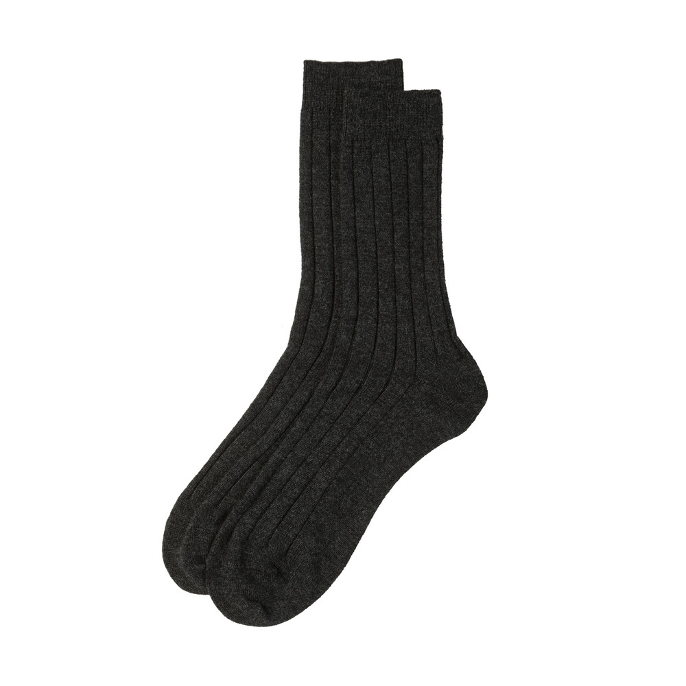 Johnstons of Elgin Men's Cashmere Ribbed Socks | goop | goop