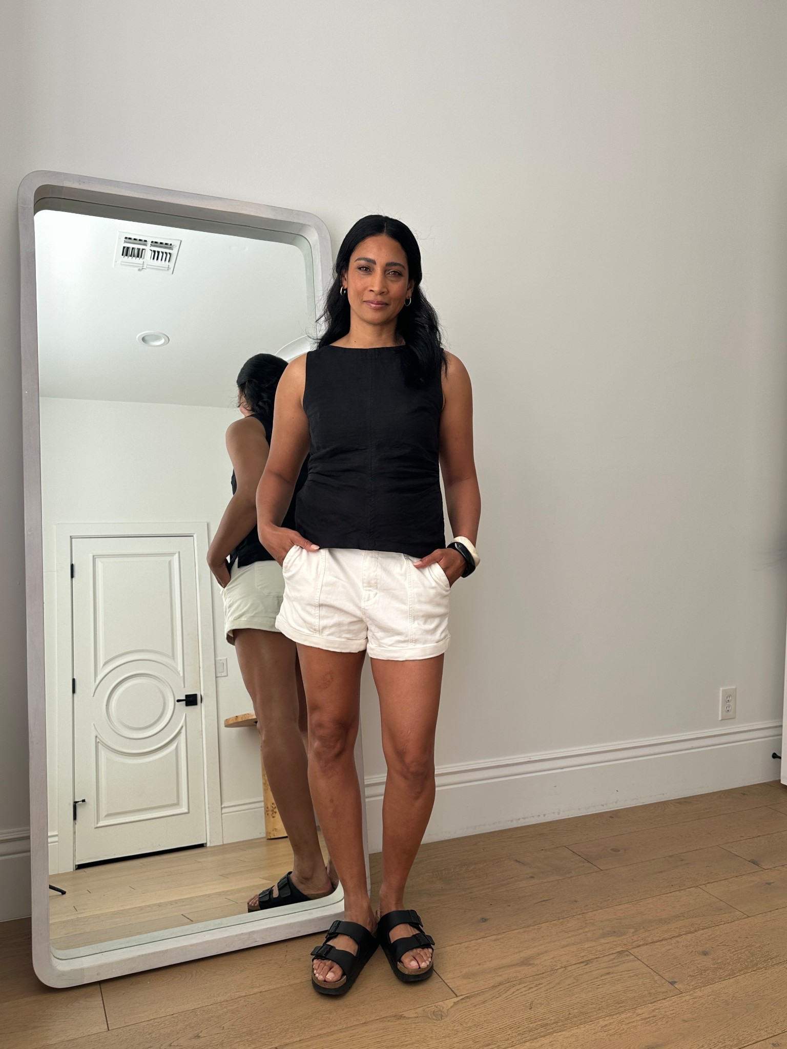 This boatneck linen top works great paired with shorts!! All fit true to size.



#LTKOver40