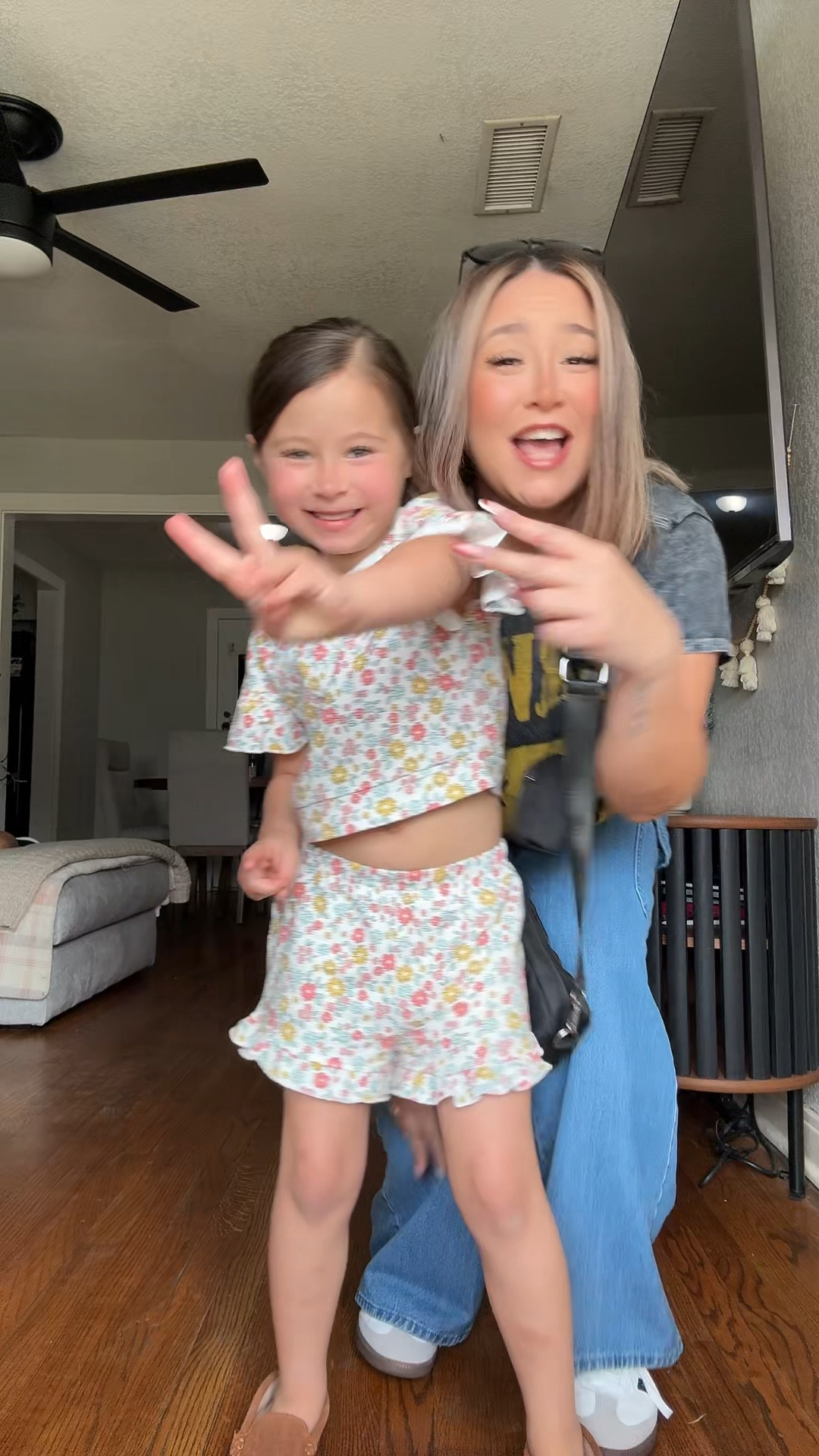 Besties 👯 

#LTKVideo #LTKsalealert #LTKfindsunder50