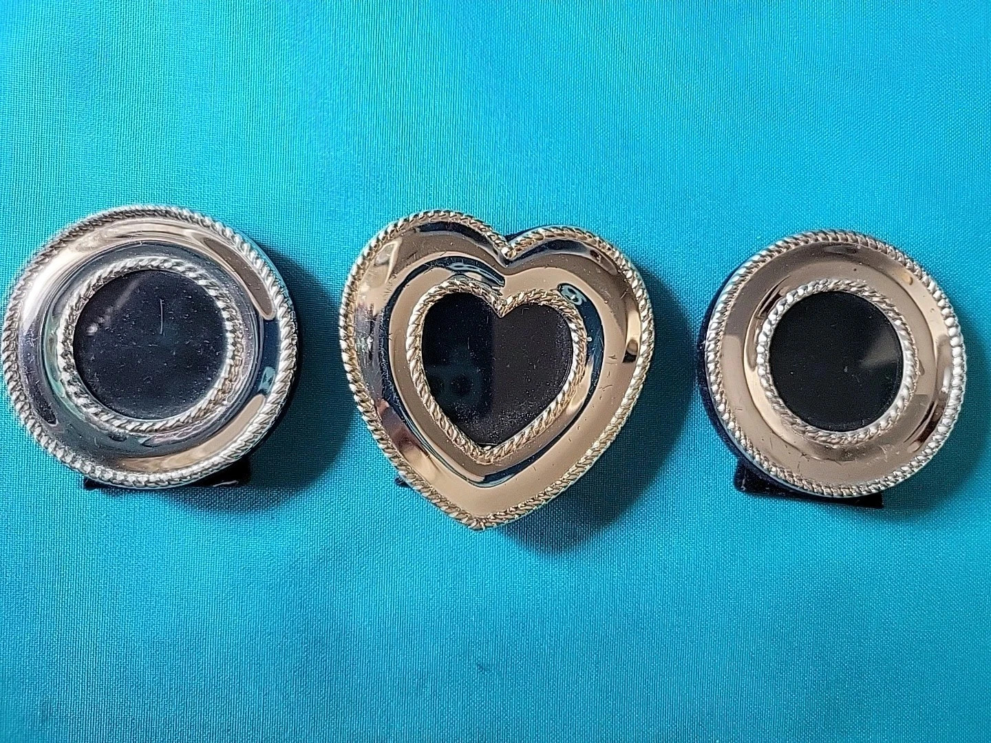 Set Of 3 Silverplated Small Frames~2 1/2 x 3" Each~Easel Backed~1 Heart 2 Round  | eBay | eBay US