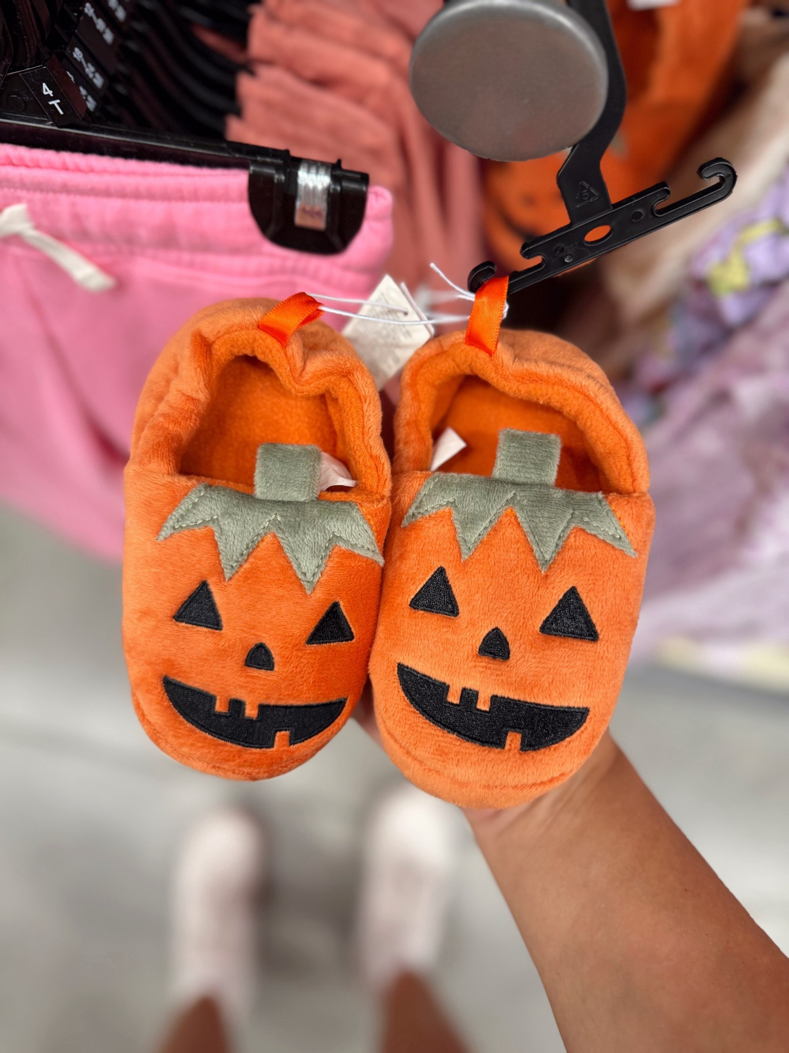 Omg the cutest toddler pumpkin slippers at old navy!! 🧡

#LTKSeasonal #LTKKids #LTKStyleTip