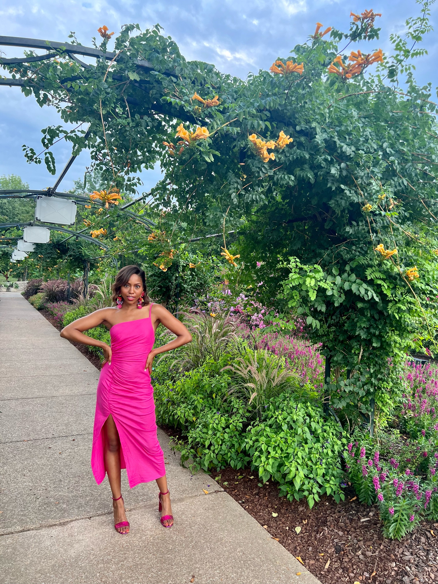 Lady in PINK 💕

#LTKFindsUnder100 #LTKSaleAlert #LTKShoeCrush