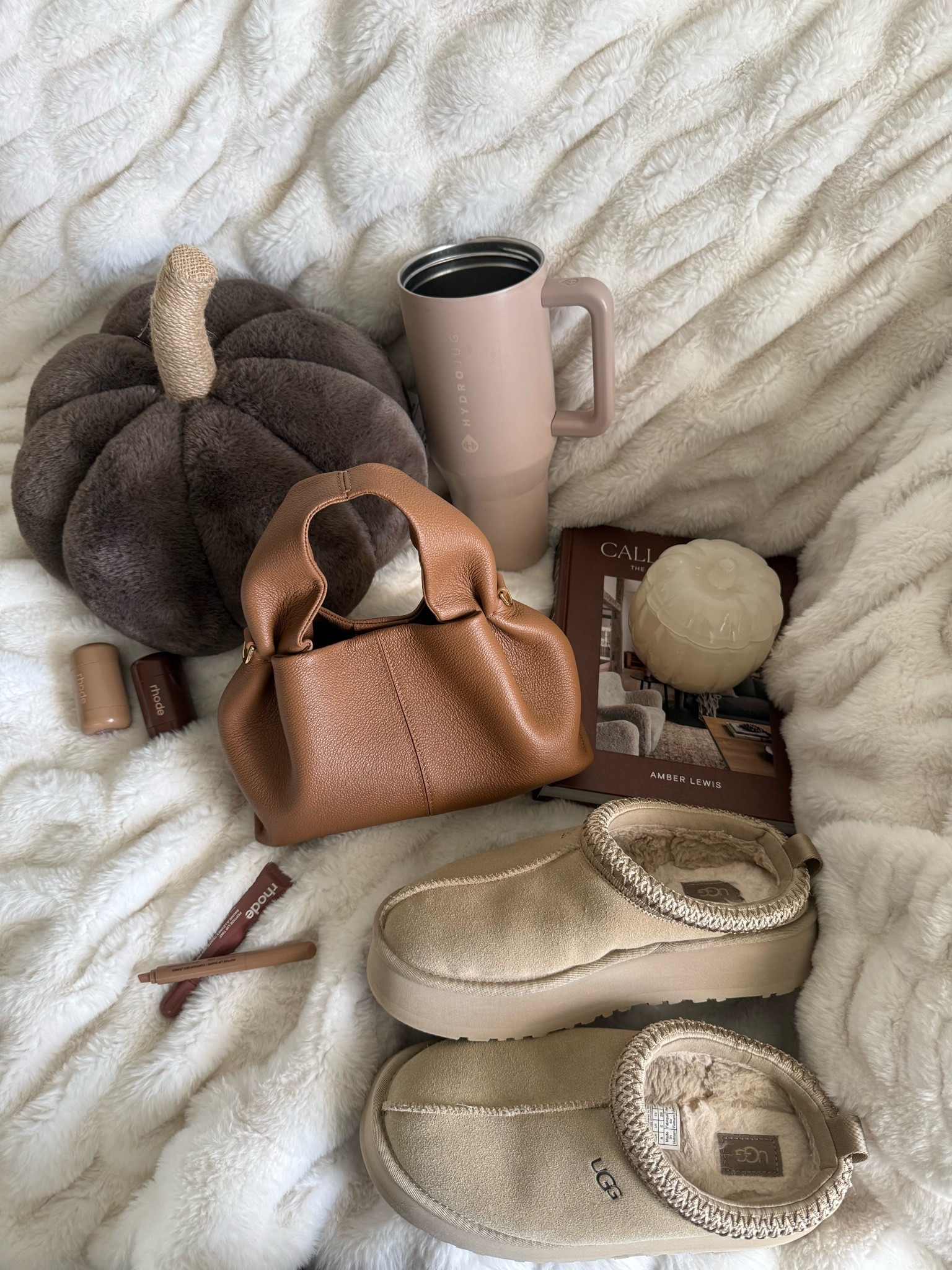 Fall favorites. Home, beauty and shoes.

#LTKootd #LTKselfcare #LTKSeasonal