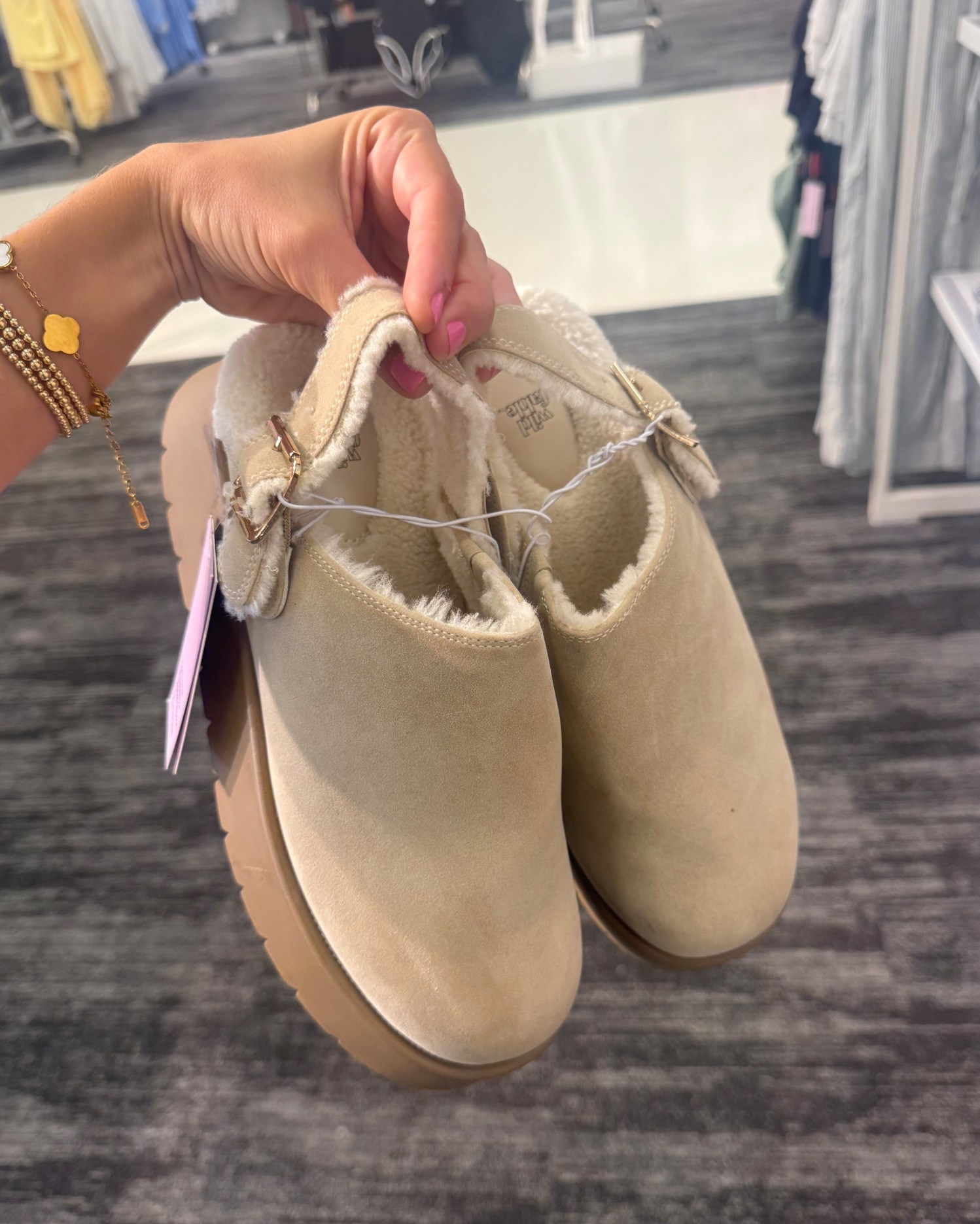 They’re back my autumn girlies!!!!! I couldn’t find my size in store but I ordered some online! Here is the link before they ran out!!! The comfiest shoes you can ever find for fall 

#cozyshoes #cozyshoesforfall #slipons 

#LTKFindsUnder50 #LTKSeasonal #LTKStyleTip