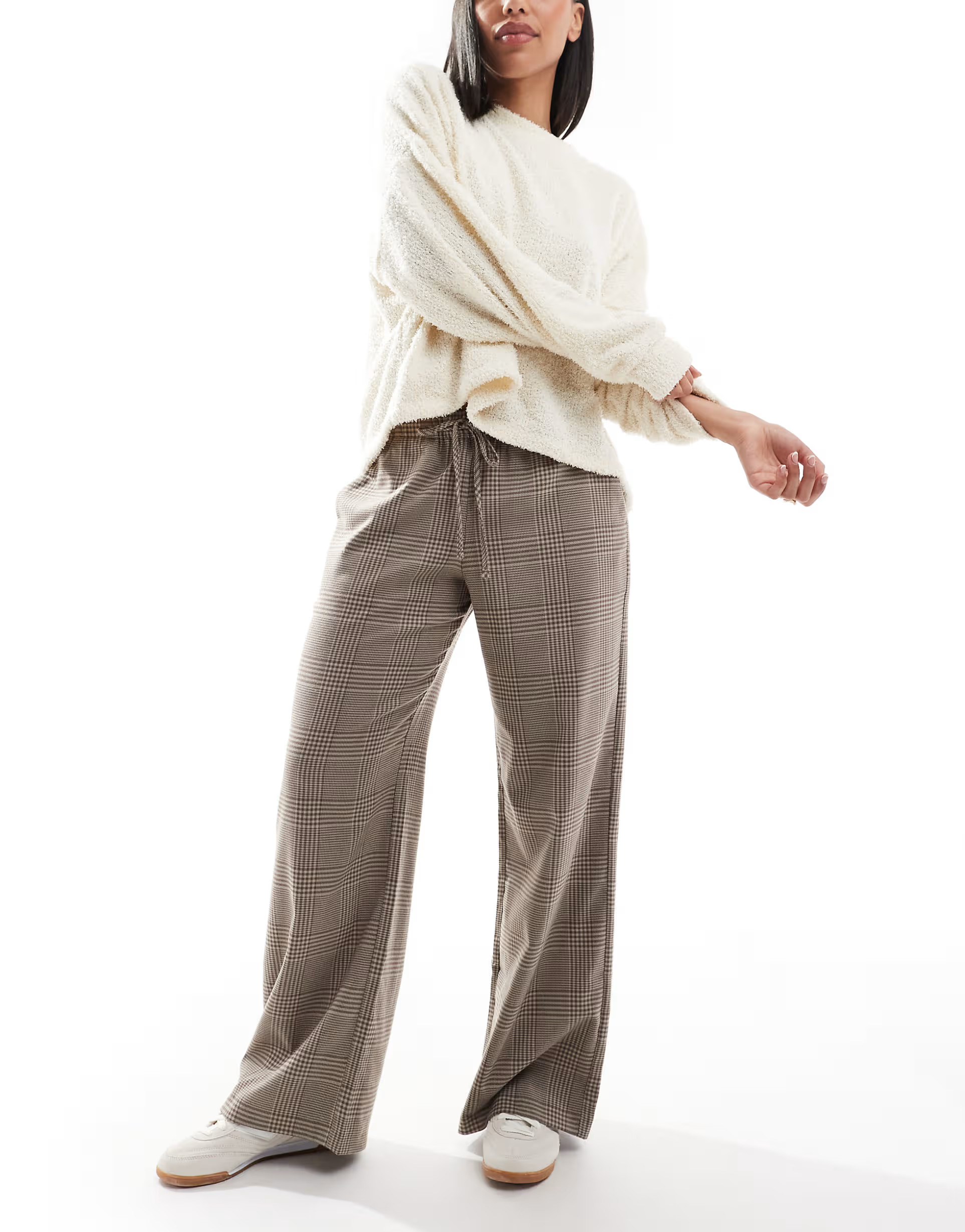 Hollister pull on relaxed trouser in brown check | ASOS | ASOS (Global)