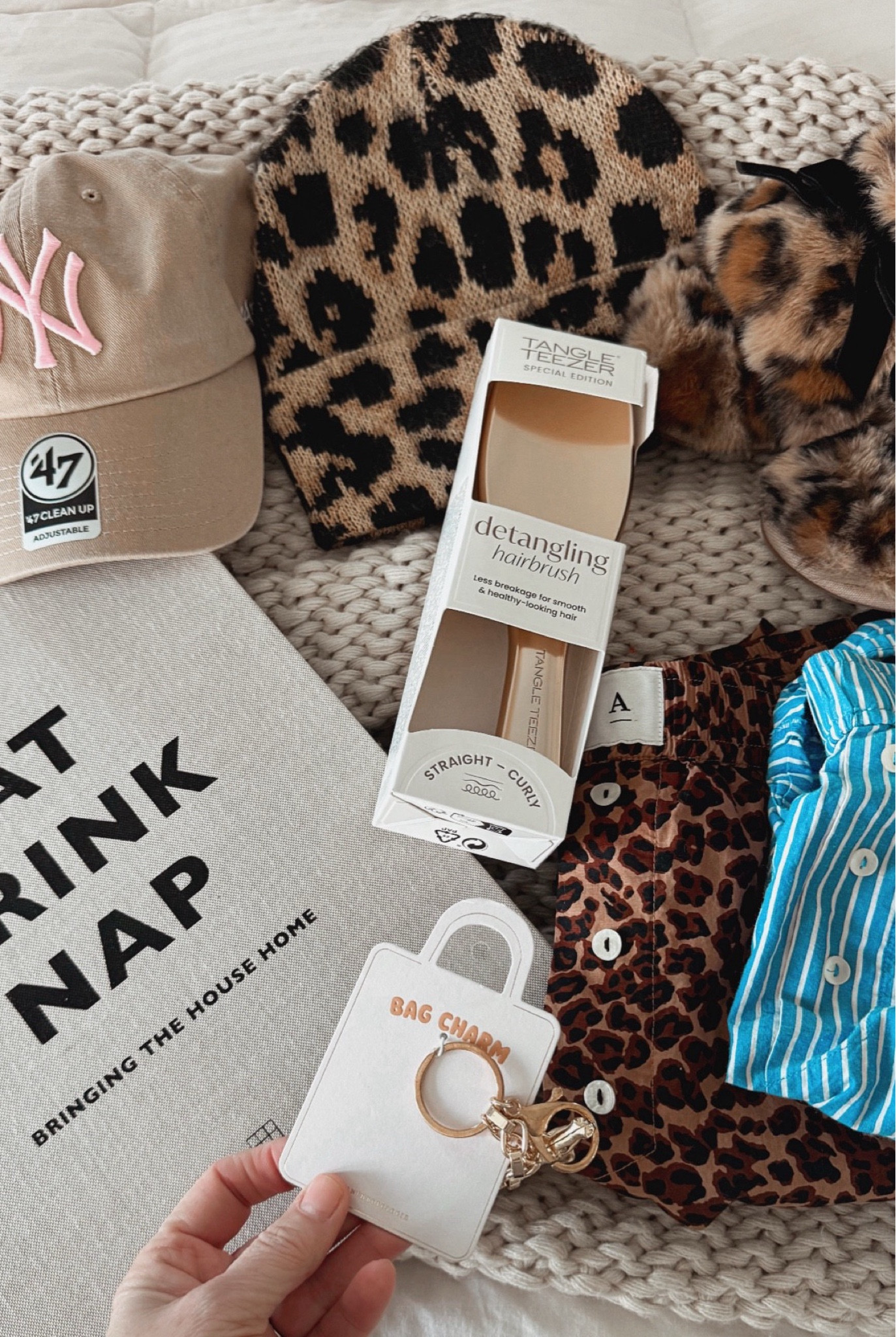 Holiday gift ideas 

#LTKHoliday #LTKFindsUnder50 #LTKGiftGuide