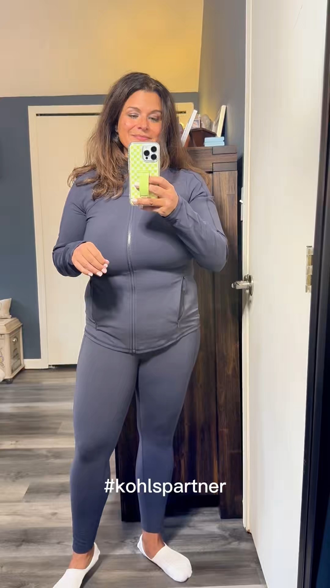 Kohl’s FLX athleisure set — affirmation full zip jacket + high rise 7/8 pocket leggings in navy. This set gives that elevated athleisure look without the high-end price tag.
The fabric is buttery soft with 4-way stretch and moisture-wicking fabric, so it works for workouts, errands, or everyday mom life. The high-rise 7/8 leggings sit at the natural waist and have side pockets, which are always a must for me. The affirmation full zip jacket is lightweight, flattering, and easy to layer.
I paired it with the FLX sports bra and FLX athletic liner socks to finish the look. I love it as a matching set, but each piece is also really easy to wear separately.
Sizing for reference: I’m wearing a large in the jacket and leggings and a 2XL in the bra. Nursing mama here and 5 months postpartum.
FLX athleisure set, Kohl’s FLX affirmation full zip jacket, FLX high rise 7/8 pocket leggings, navy workout set, buttery soft leggings, affordable athleisure, Kohl’s activewear, matching workout set
@kohls #AD #kohlspartner #kohlsfinds


#LTKActive #LTKootd #LTKmomlife