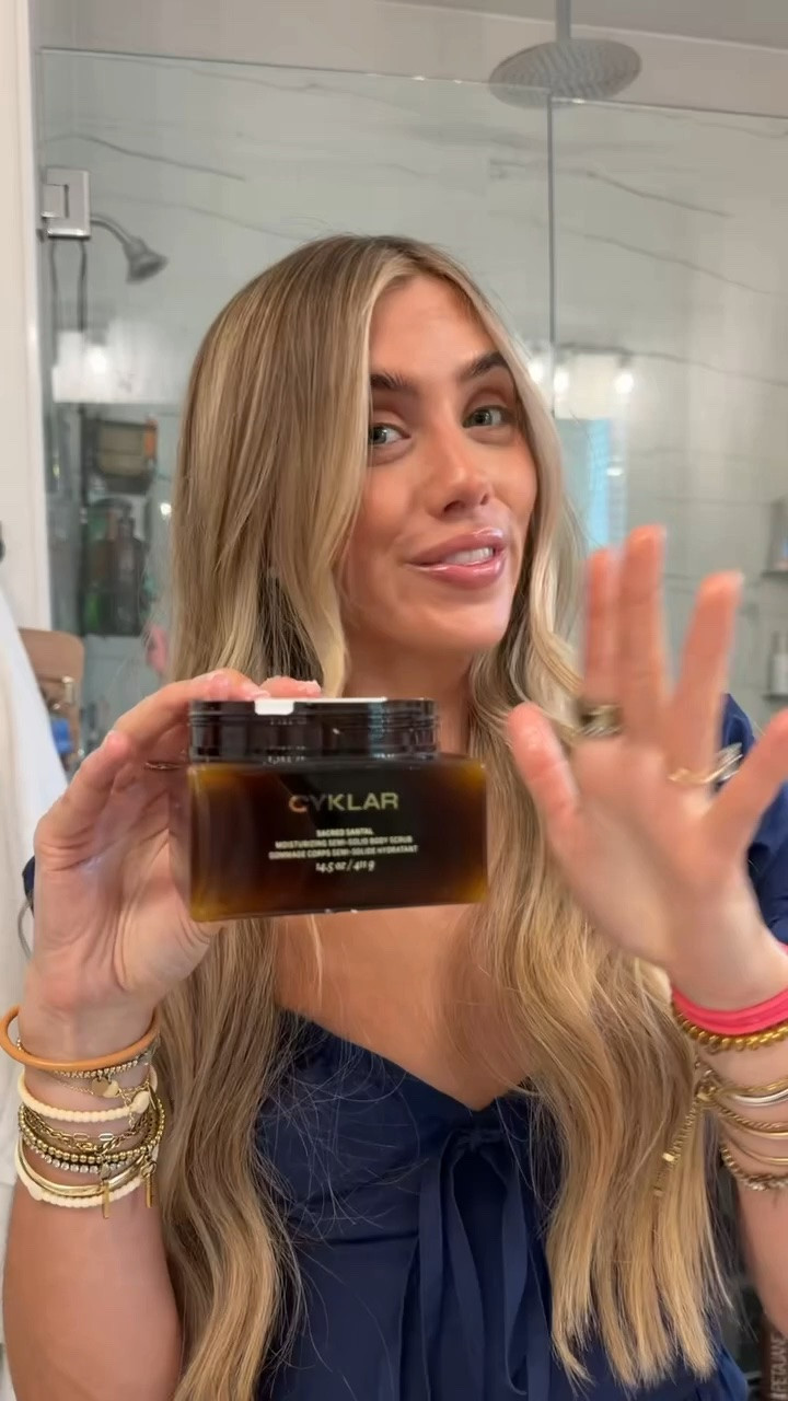 A rich multi-oil body scrub that exfoliates and moisturizes to reveal softer, smoother and more supple-looking skin.  @CYKLAR @Sephora 

SKINCARE INGREDIENTS

SUGAR, SALT & VOLCANIC SAND
Provide physical exfoliation to remove dead skin cells and buildup 

MULTI-OIL COMPLEX & SQUALANE
Soften, nourish, and support the moisture barrier 

GLYCERIN
Humectant that improves skin hydration

SHEA BUTTER
Emollient that soothes and replenishes moisture

#LTKgrwm #LTKselfcare #LTKBeauty