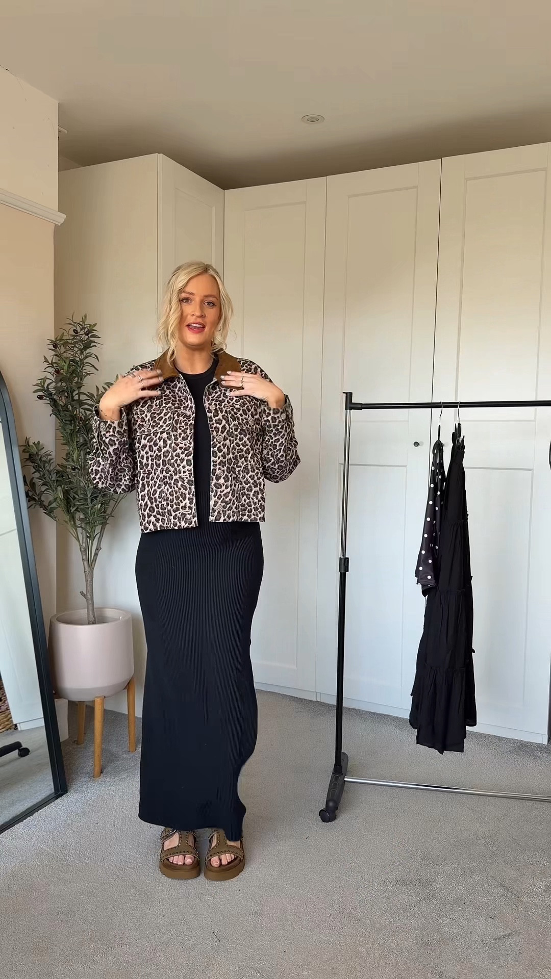 Amazon outfit! Love this jacket and this skirt is such a good essential, it’s a really nice thick rib with an elasticated waistband. Wearing M in jacket S in skirt xx 

Amazon, Amazon finds, Amazon fashion finds 

#LTKuk #LTKspring