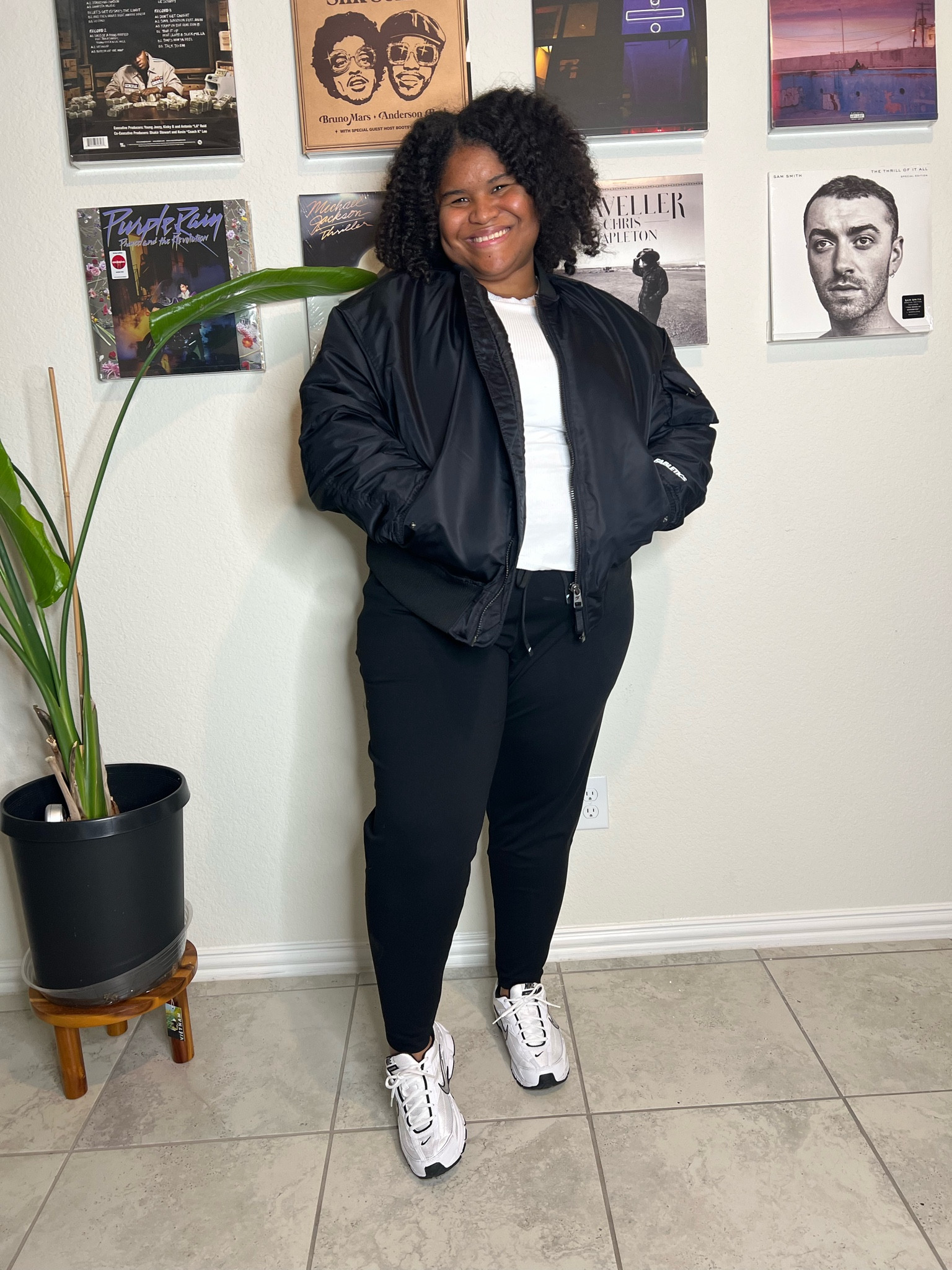 FABLETICS ICONIC BOMBER JACKET
RIB TANK
COLD WEATHER JOGGERS
SIZE XXL/1X 

#LTKStyleTip #LTKFitness #LTKPlusSize